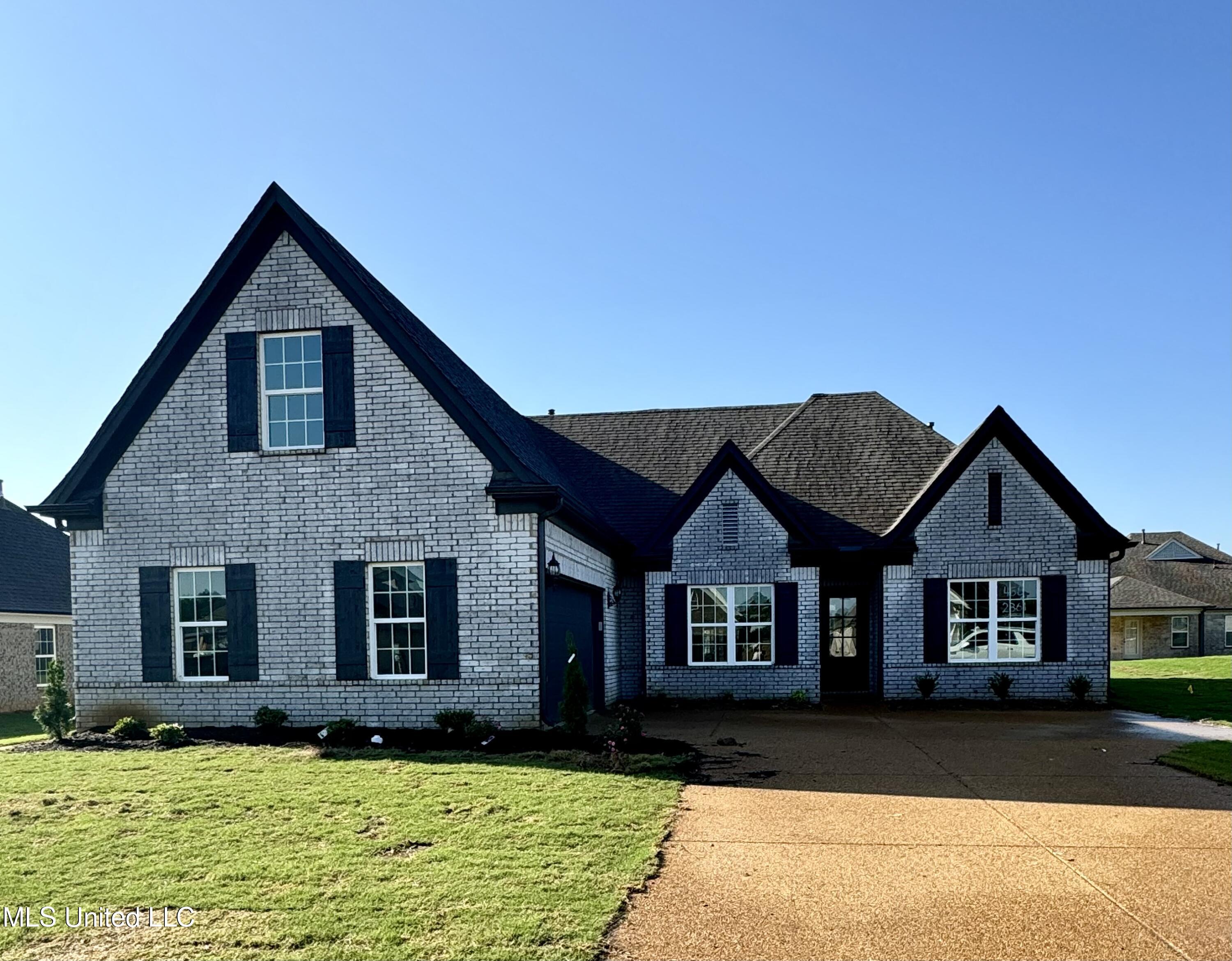 8948 Bunch Cove, Southaven, Mississippi image 2