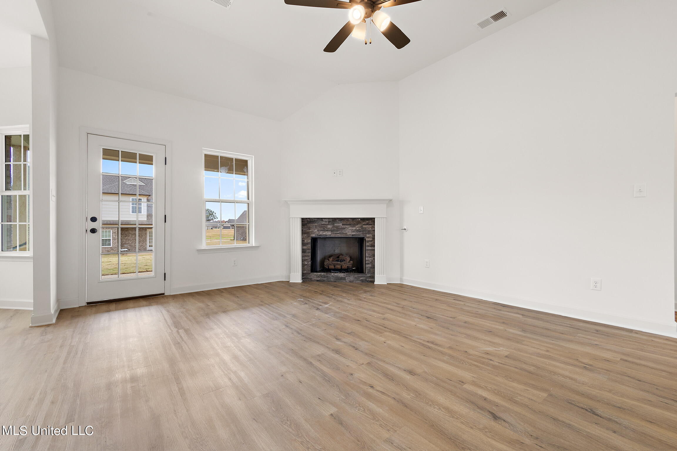 8948 Bunch Cove, Southaven, Mississippi image 15