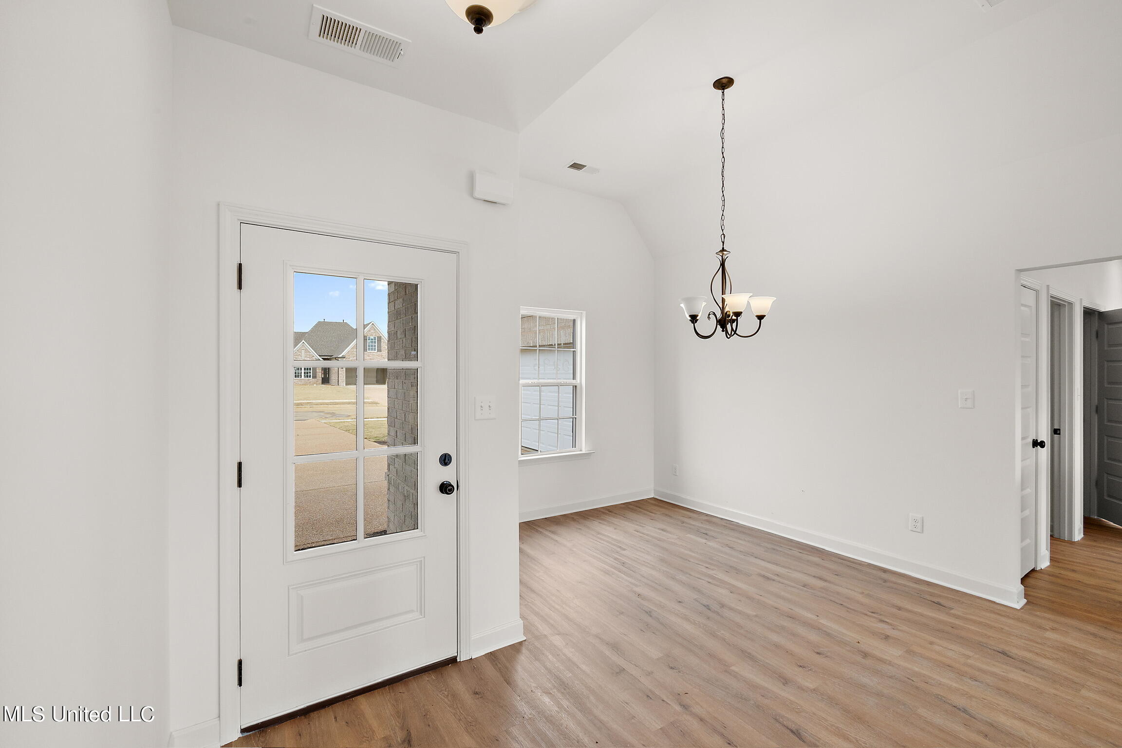 8948 Bunch Cove, Southaven, Mississippi image 6