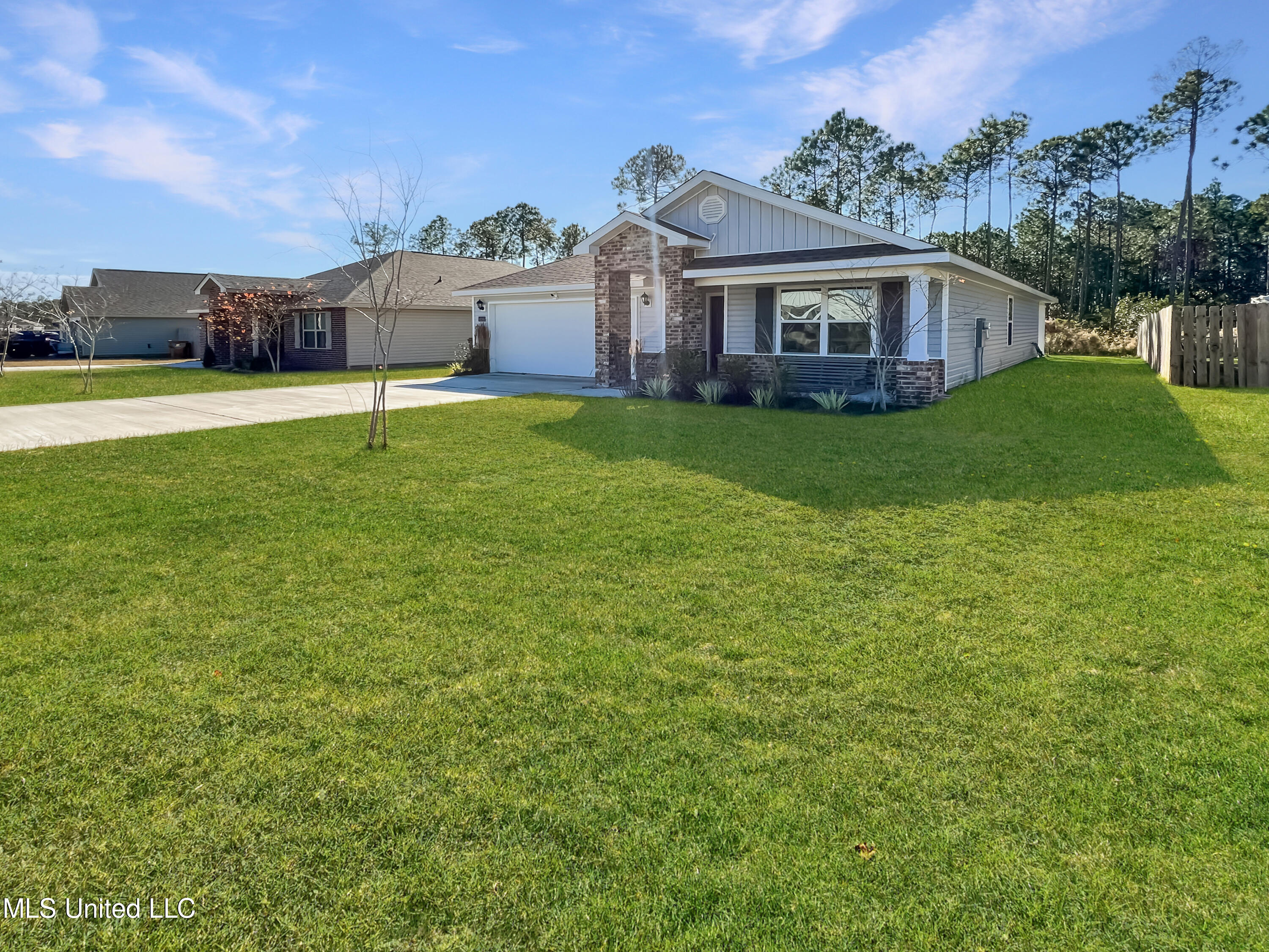 10245 Willow Leaf Drive, Gulfport, Mississippi image 3