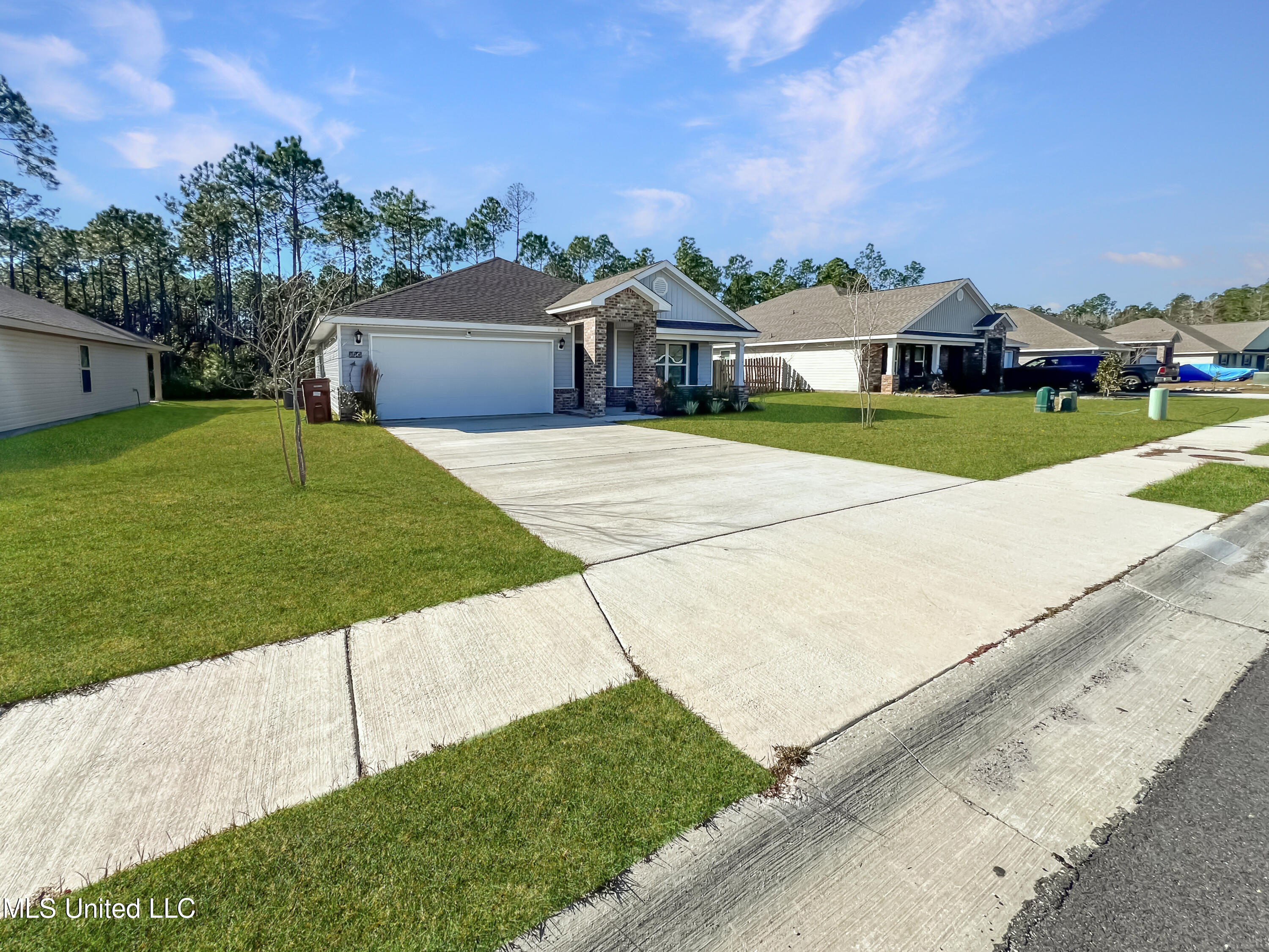 10245 Willow Leaf Drive, Gulfport, Mississippi image 2