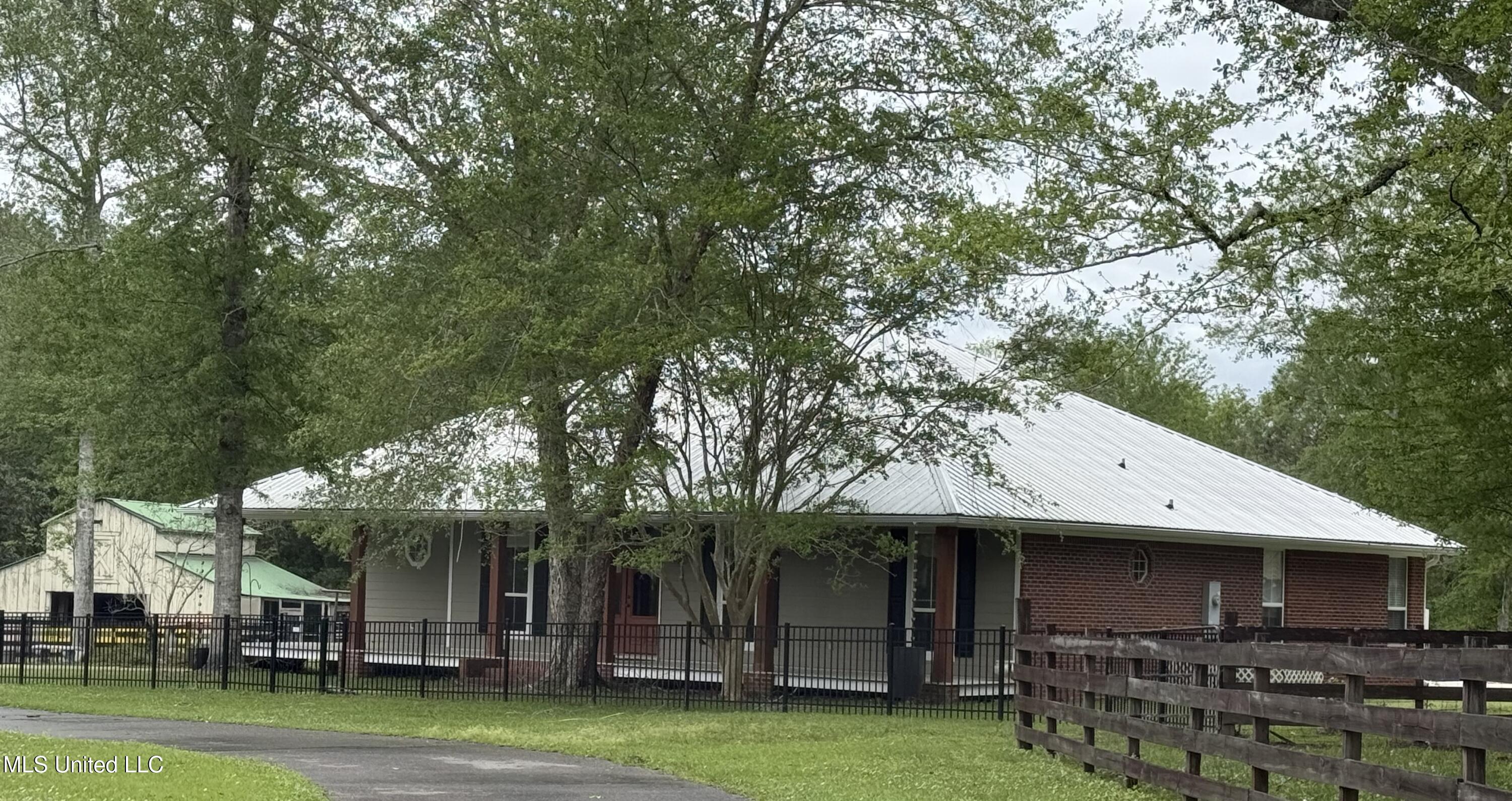 13025 Mount Pleasant Road, Vancleave, Mississippi image 1