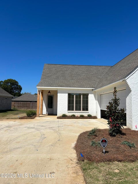 Homes For Sale - 120 Mission Park Drive<br/> Madison County, Madison, MS 39110