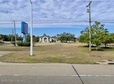 Vacant Land For Sale - 1003 Us-90<br/> Bay Saint Louis, MS 39520