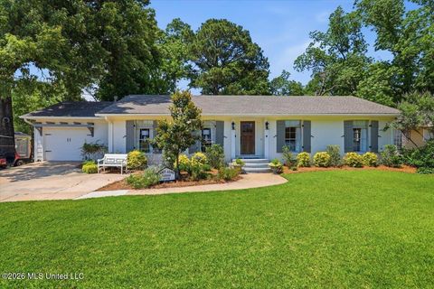 Homes For Sale - 407 E College Street<br/> Hinds County, Clinton, MS 39056