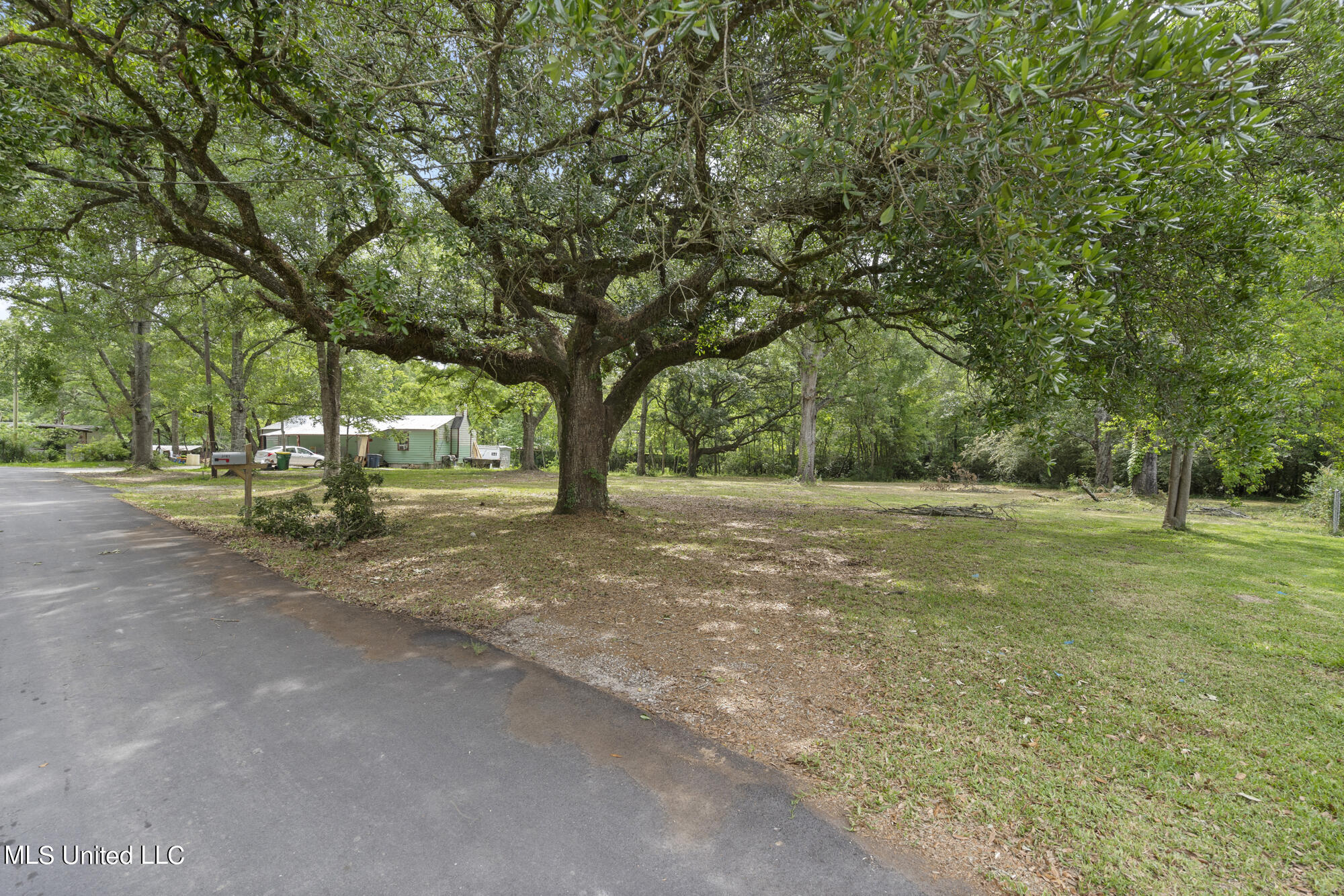 3708 Donna Anna Drive, Moss Point, Mississippi image 2