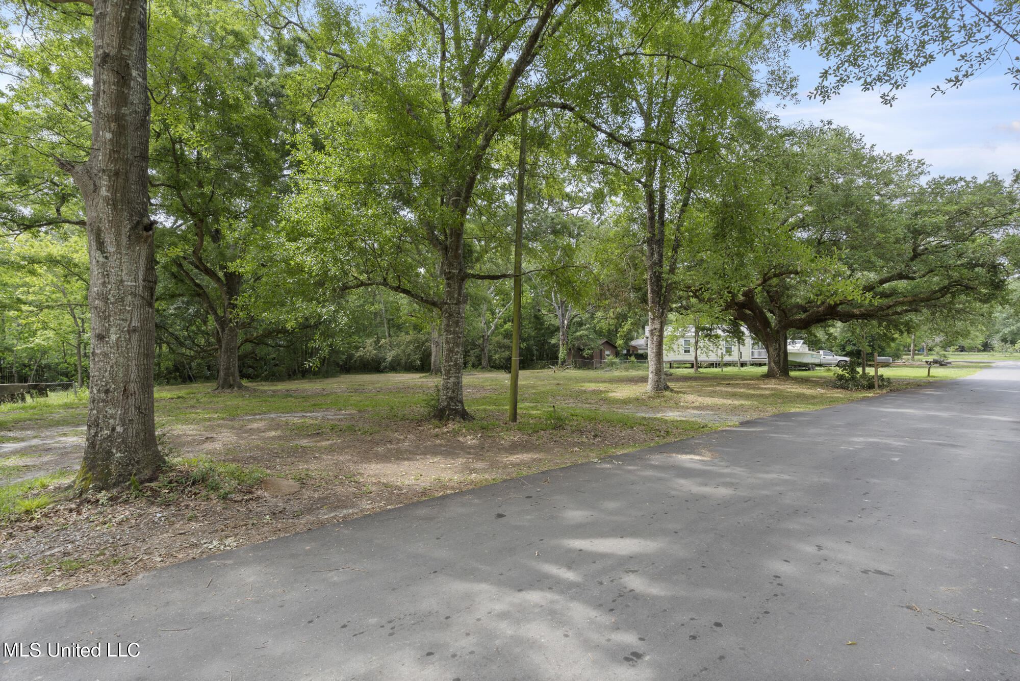 3708 Donna Anna Drive, Moss Point, Mississippi image 3