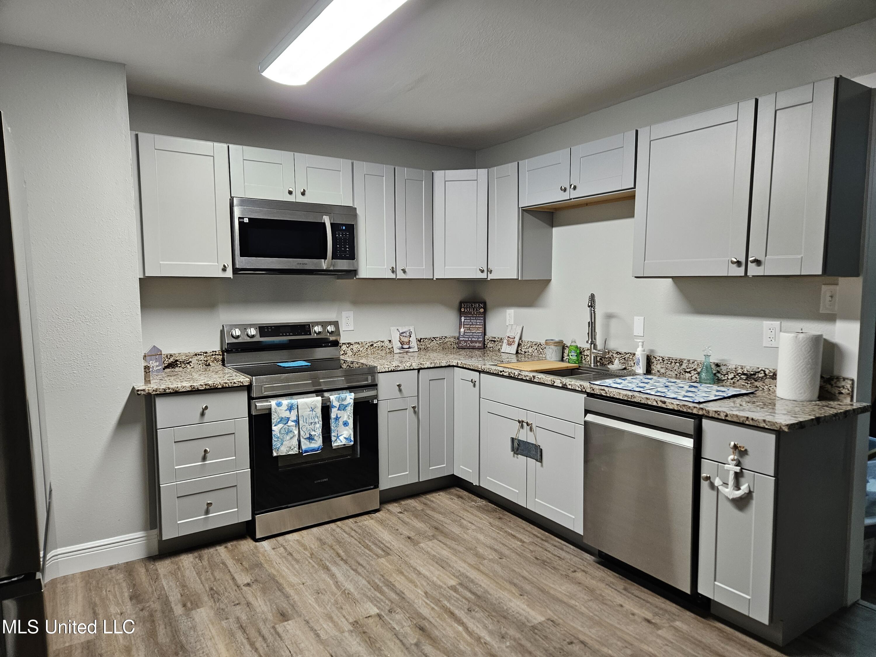 2548 Bryn Mawr Avenue, Biloxi, Mississippi image 18