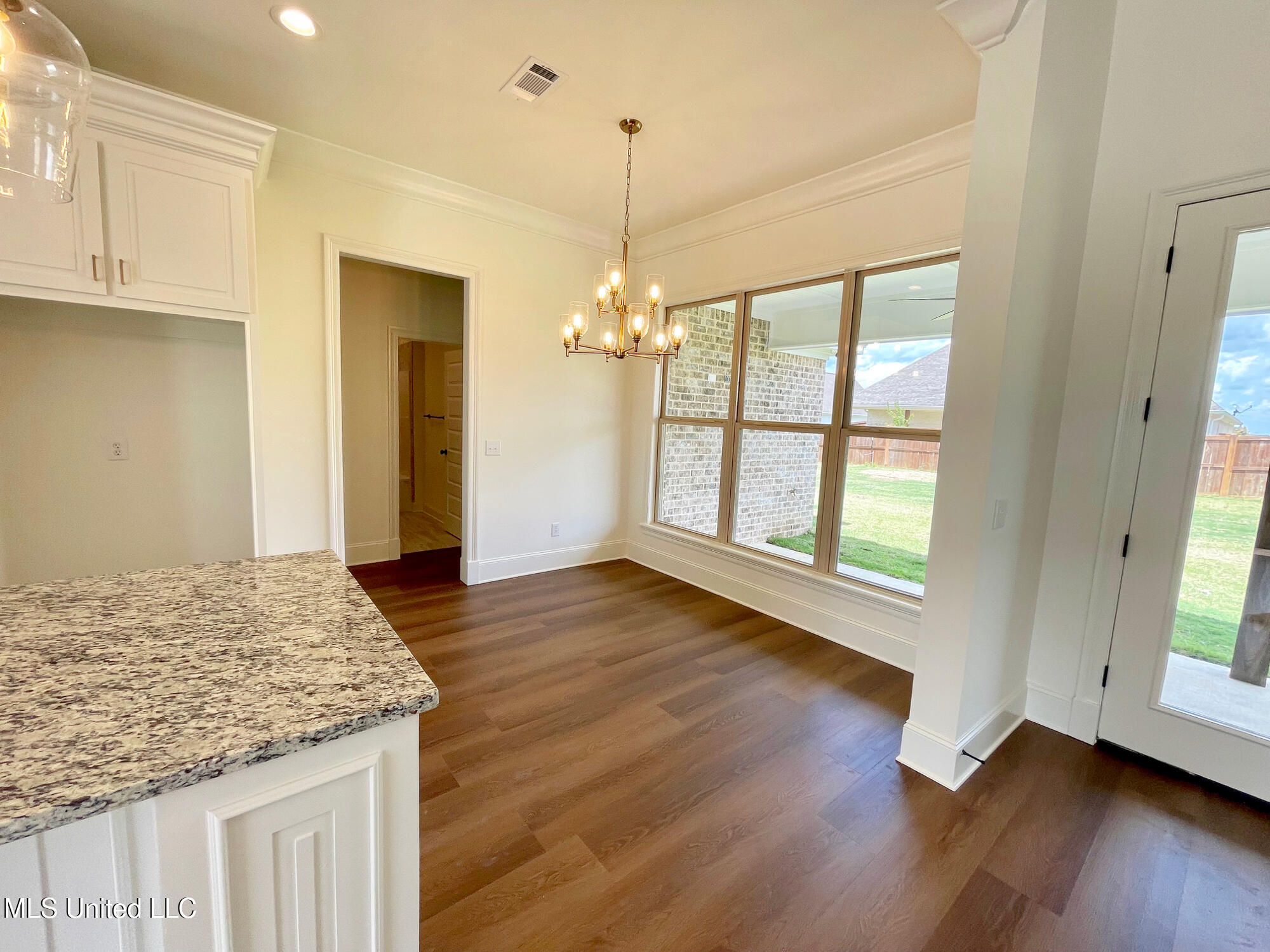 452 Aurora Circle, Canton, Mississippi image 12