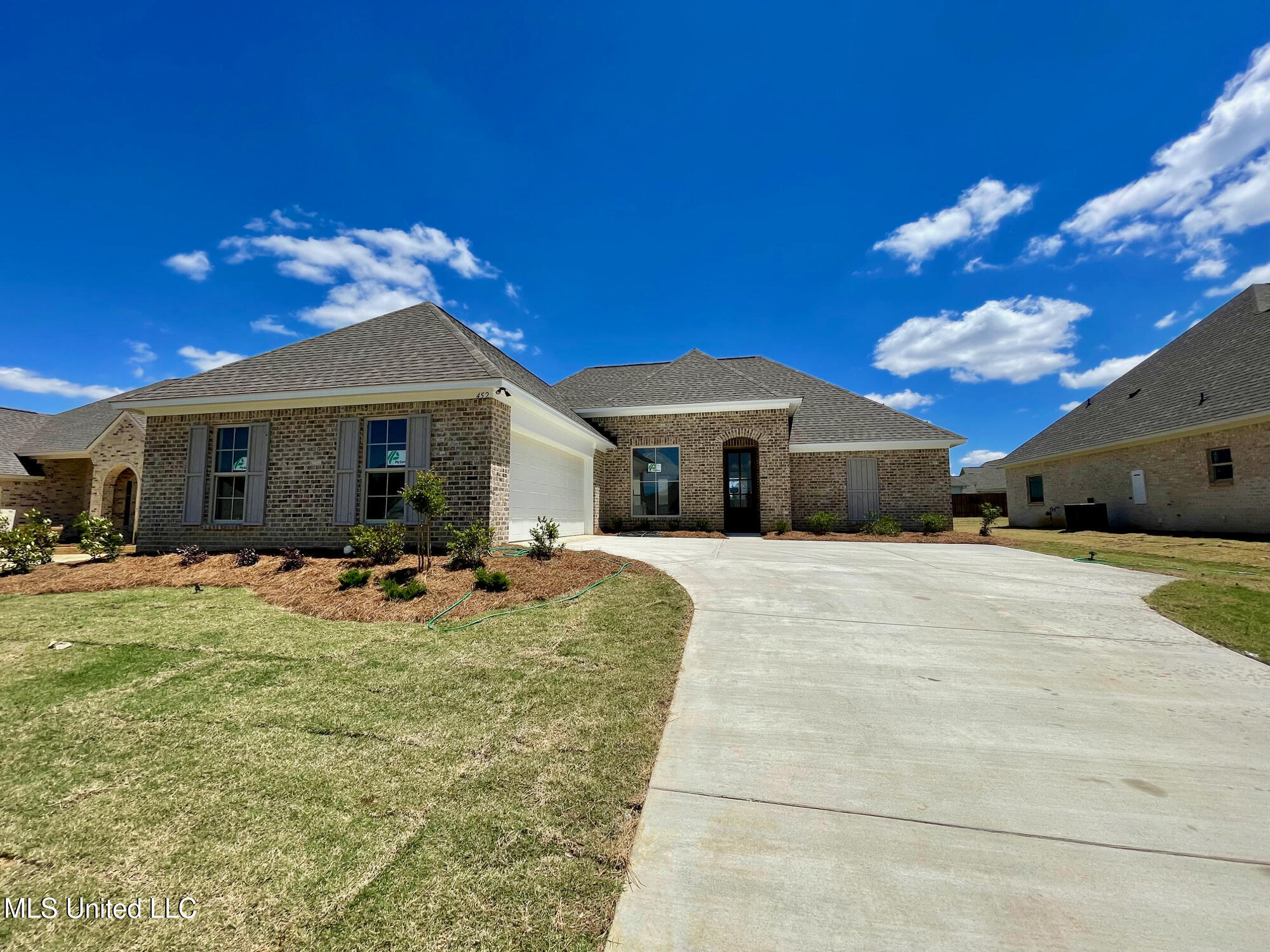 452 Aurora Circle, Canton, Mississippi image 1