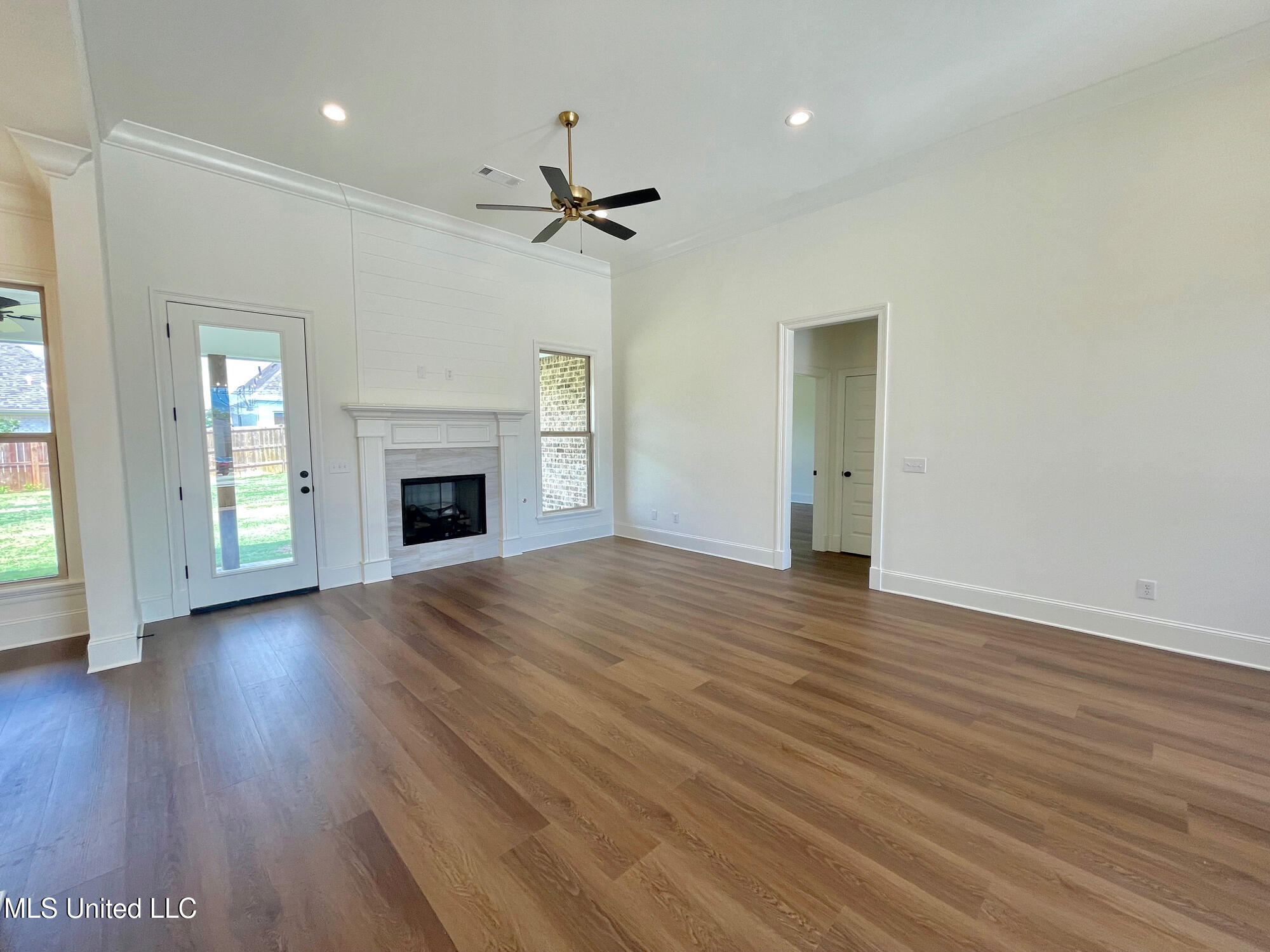 452 Aurora Circle, Canton, Mississippi image 5