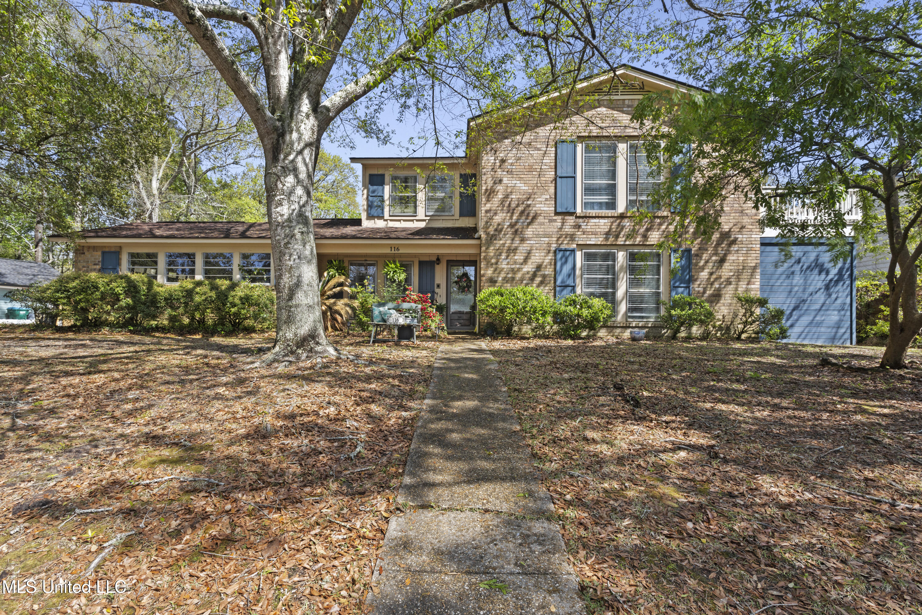 116 Blue Heron Boulevard, Ocean Springs, Mississippi image 1