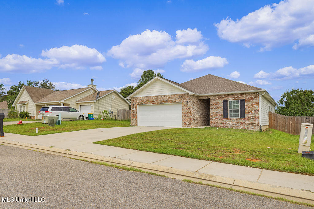 18329 Tiffany Renee Drive, Gulfport, Mississippi image 2