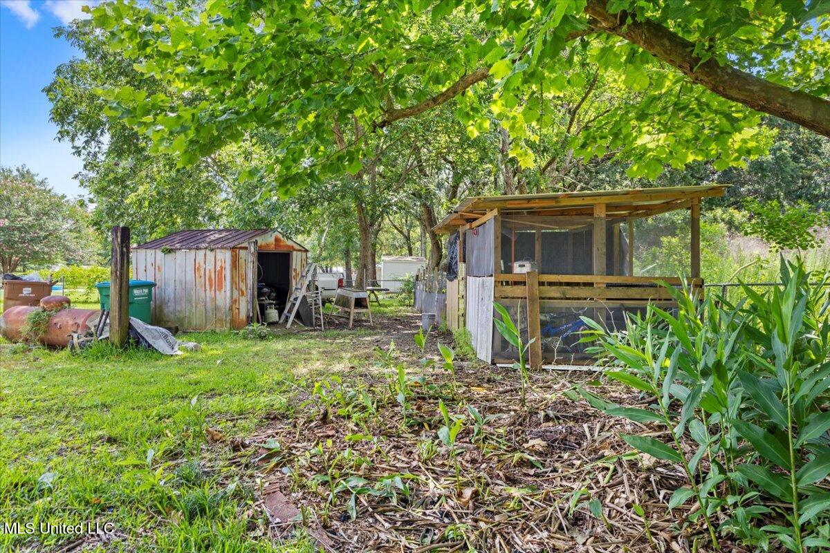18295 Robin Oaks Drive, Gulfport, Mississippi image 28