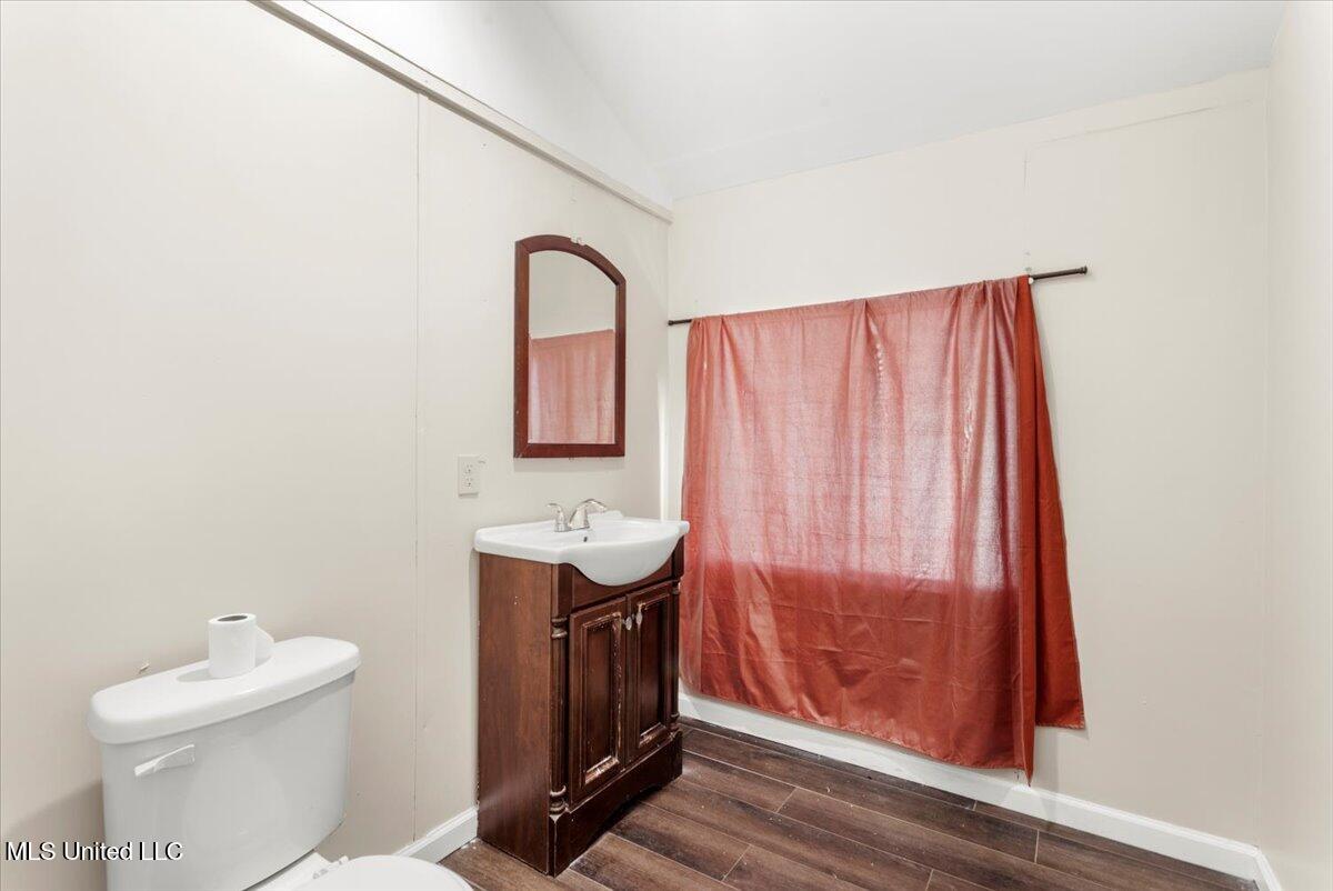 18295 Robin Oaks Drive, Gulfport, Mississippi image 16