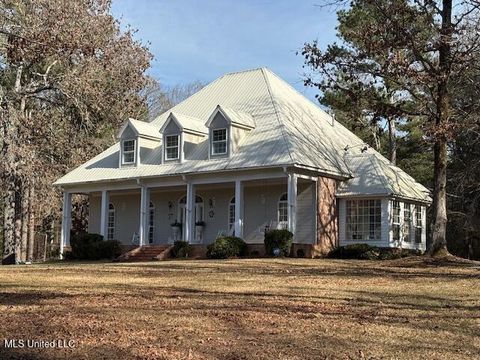 Homes For Sale - 315 Mclemore Road Road<br/> Walnut Grove, MS 39189