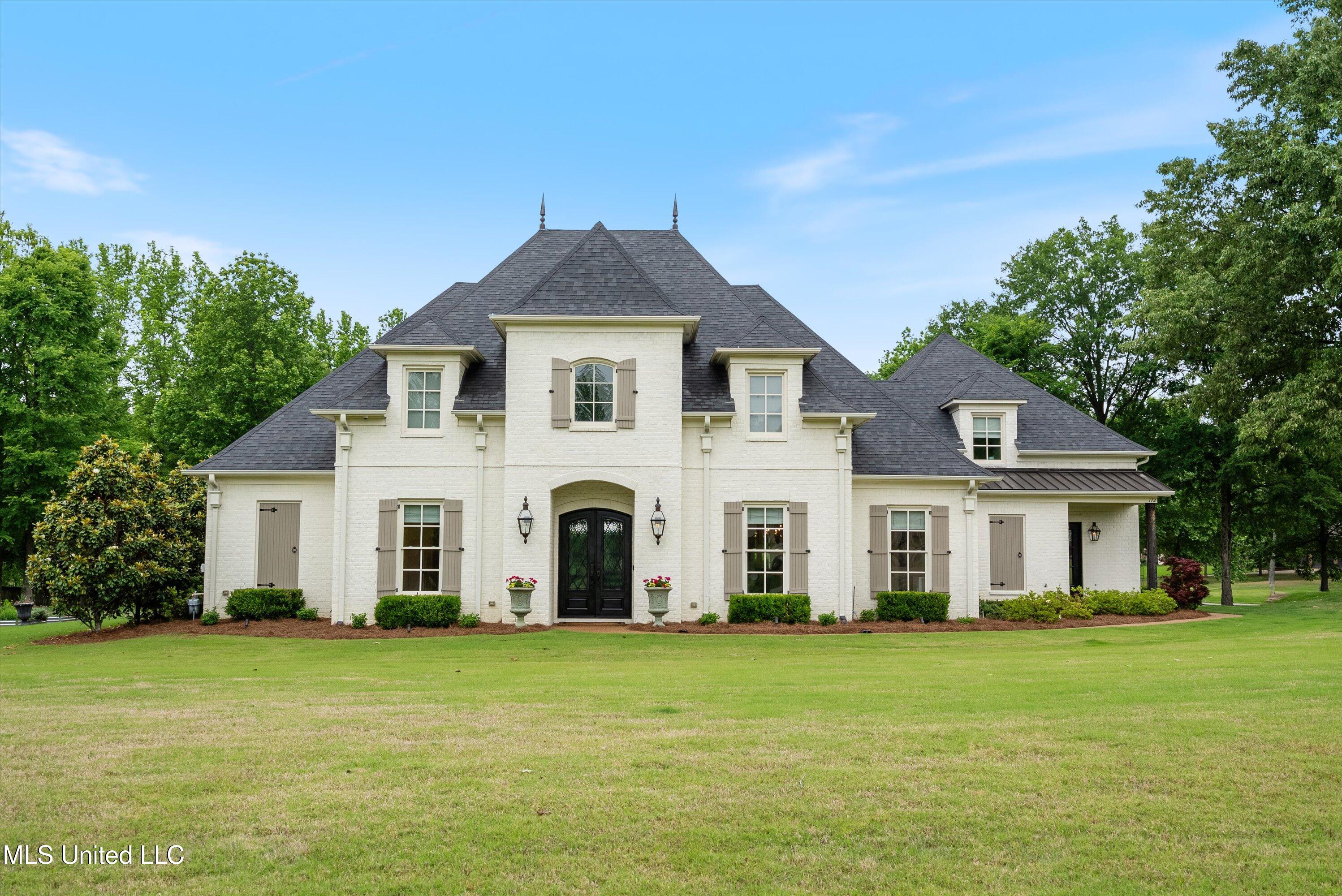172 Surrey Loop, Byhalia, Mississippi image 1