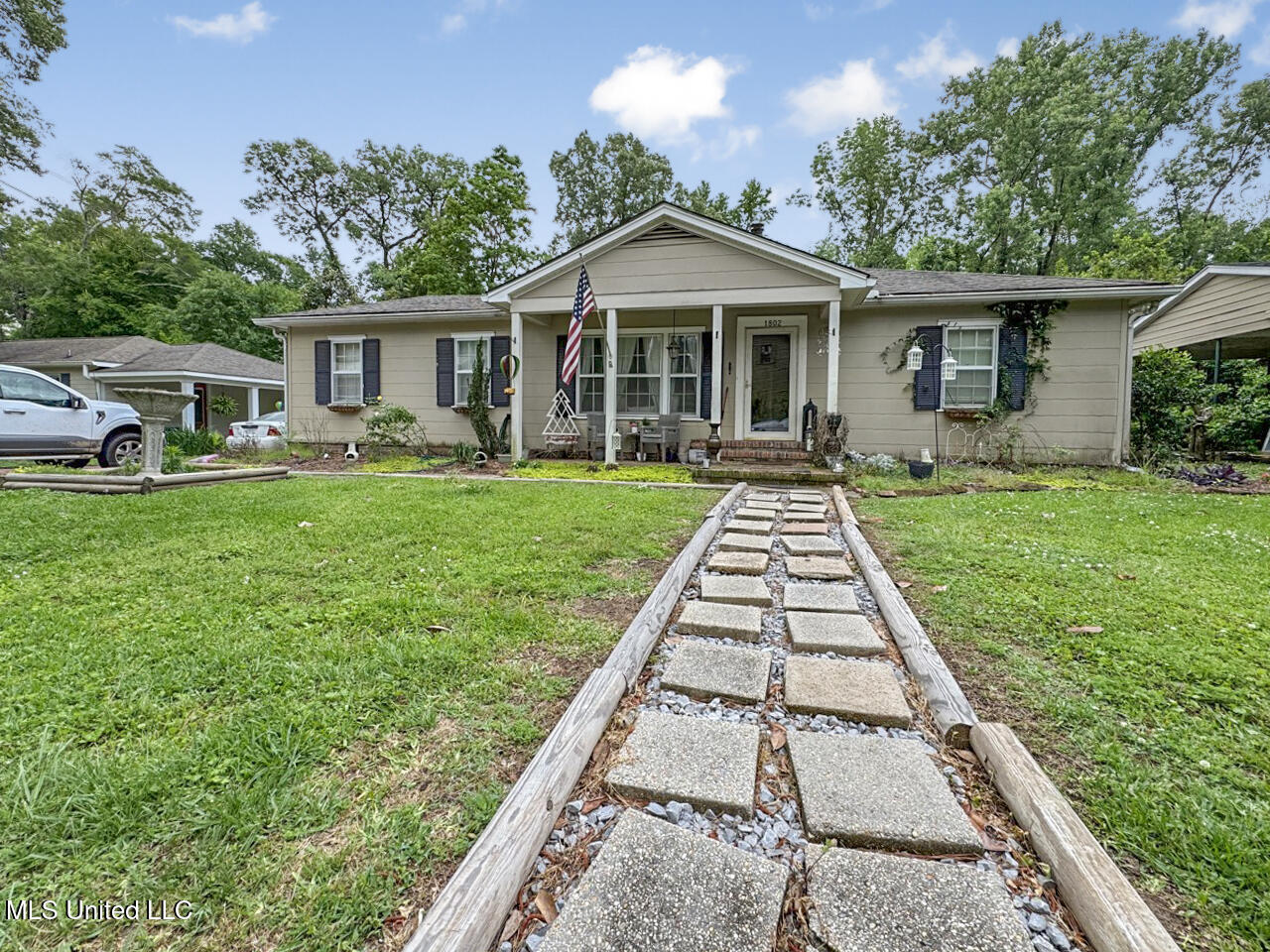 1802 Robinson Street, Natchez, Mississippi image 1