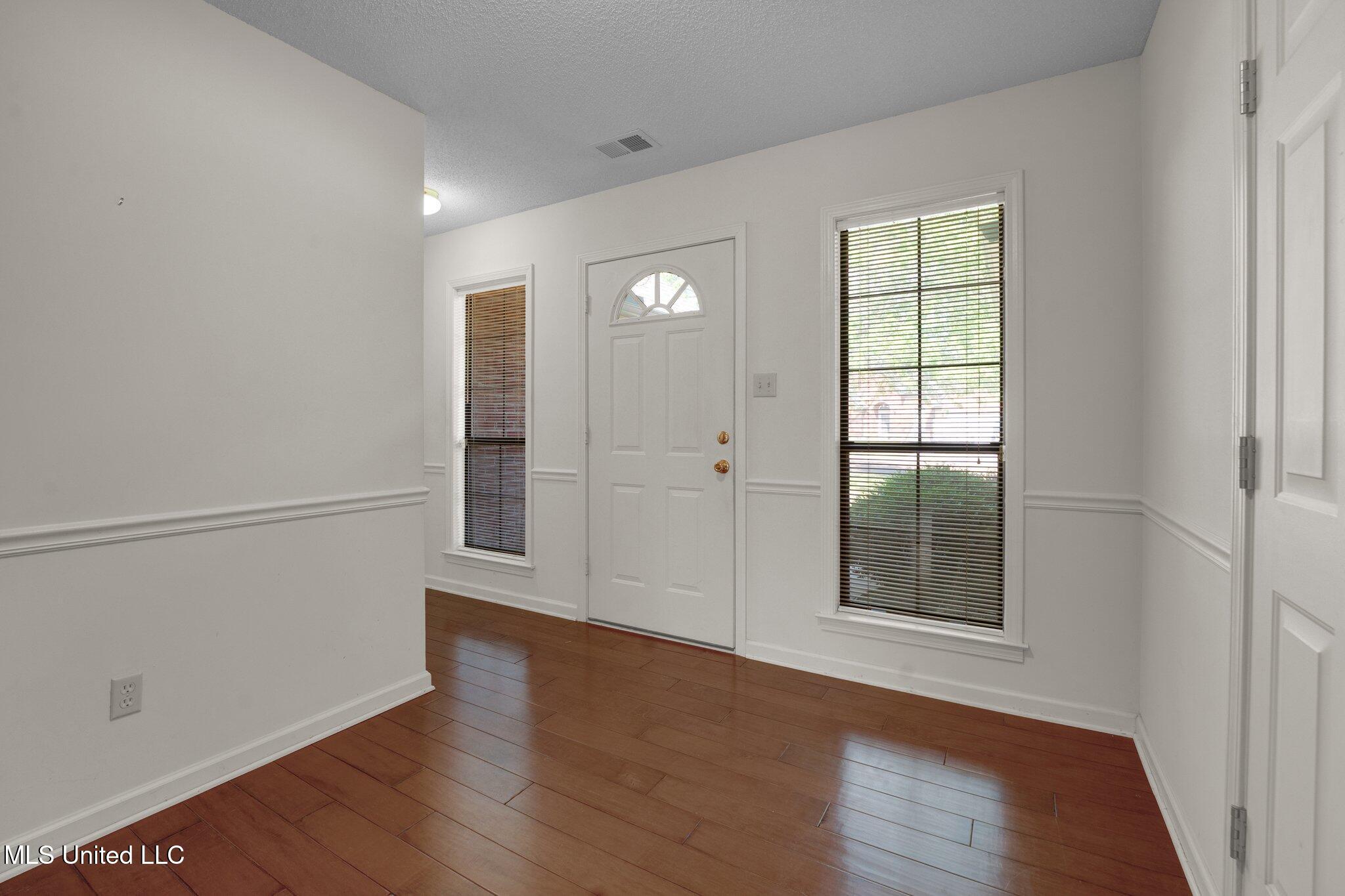 5935 Southbend Lane, Olive Branch, Mississippi image 4