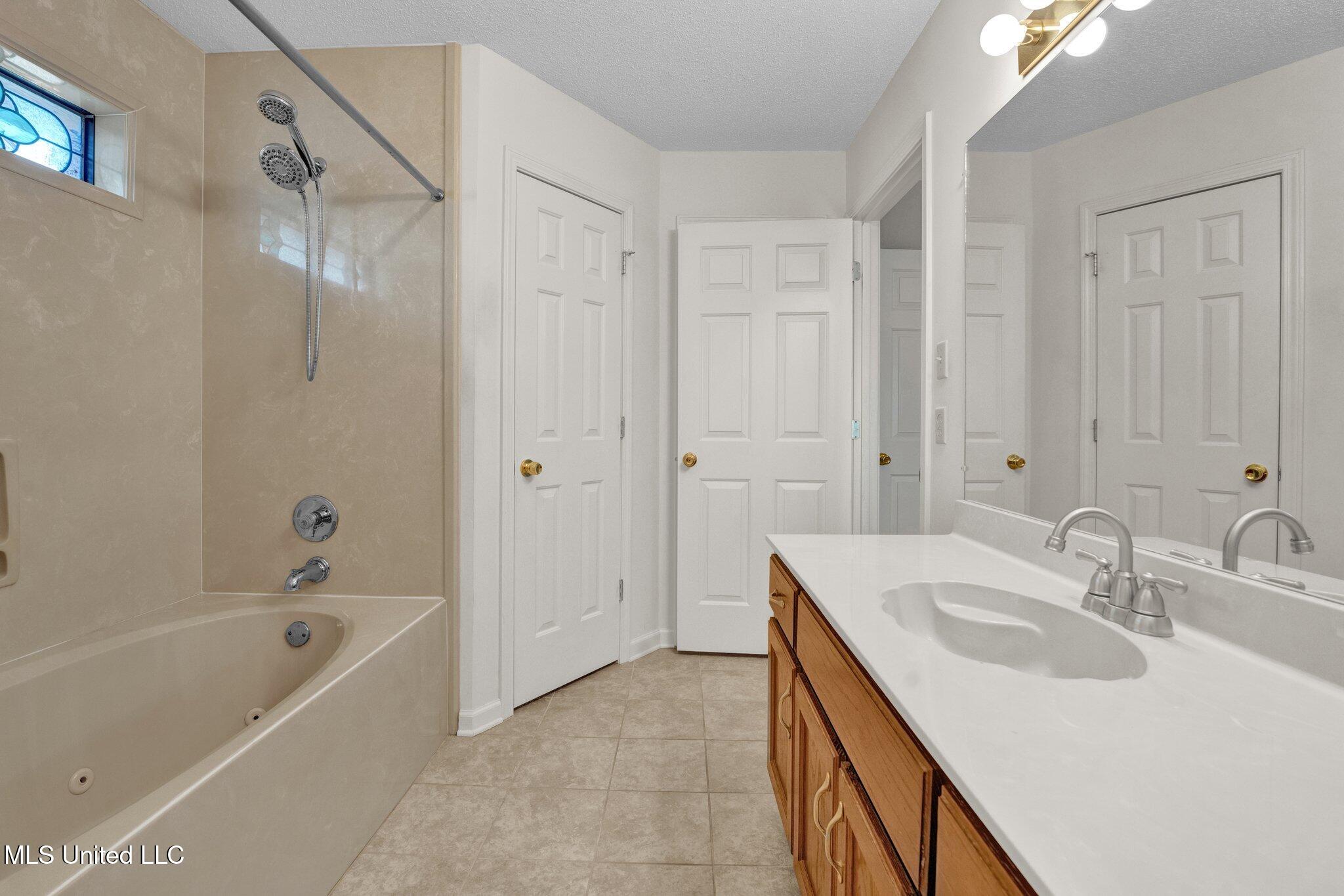 5935 Southbend Lane, Olive Branch, Mississippi image 18