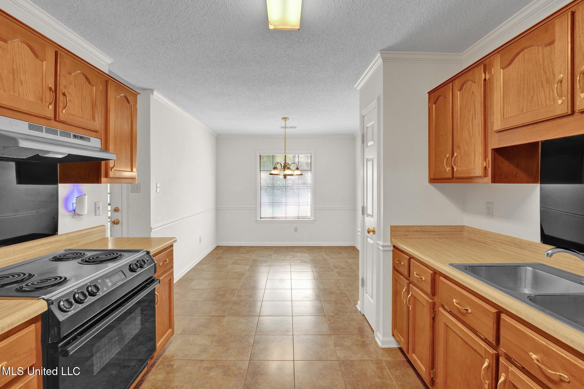 5935 Southbend Lane, Olive Branch, Mississippi image 7