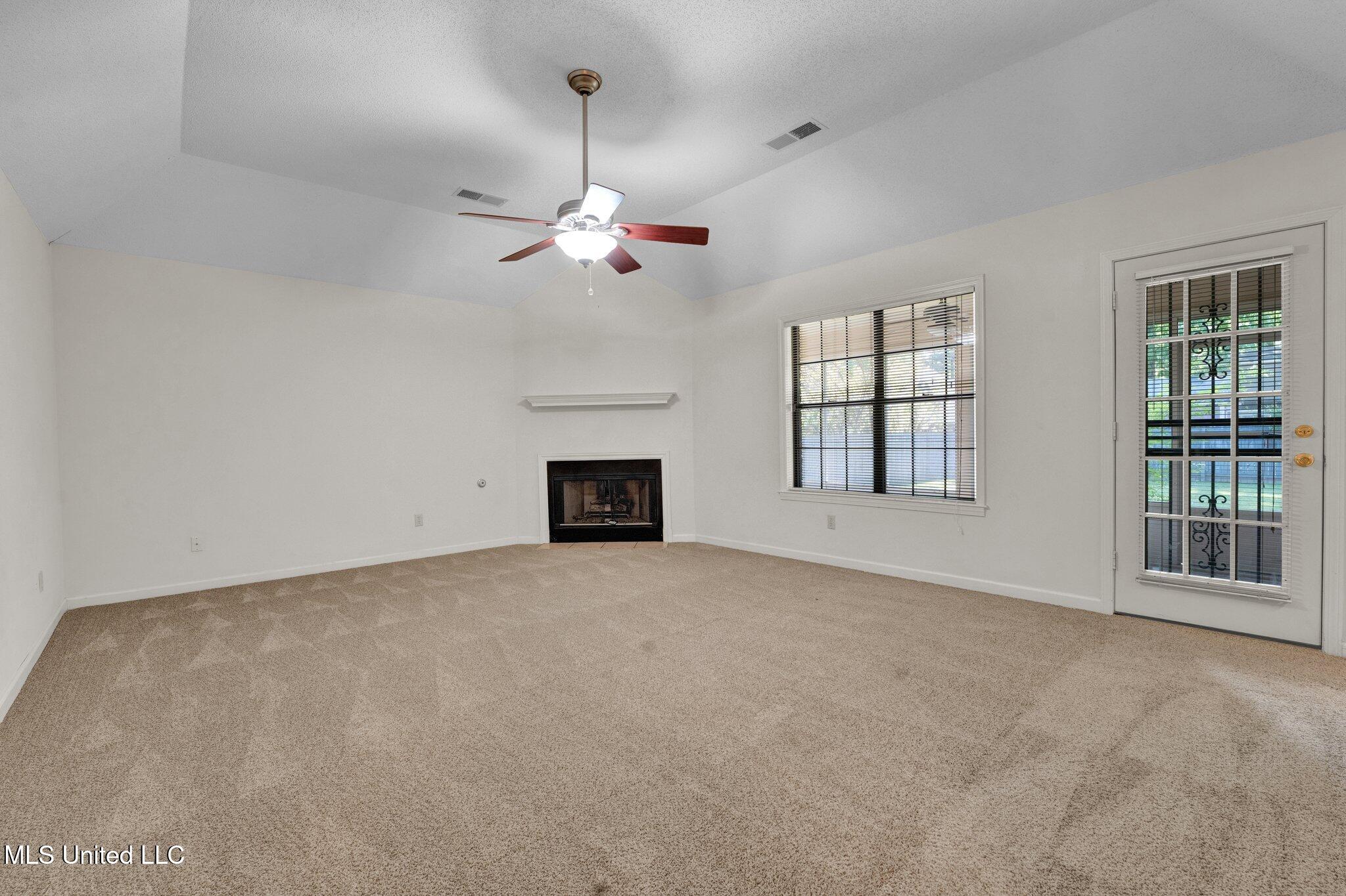 5935 Southbend Lane, Olive Branch, Mississippi image 6