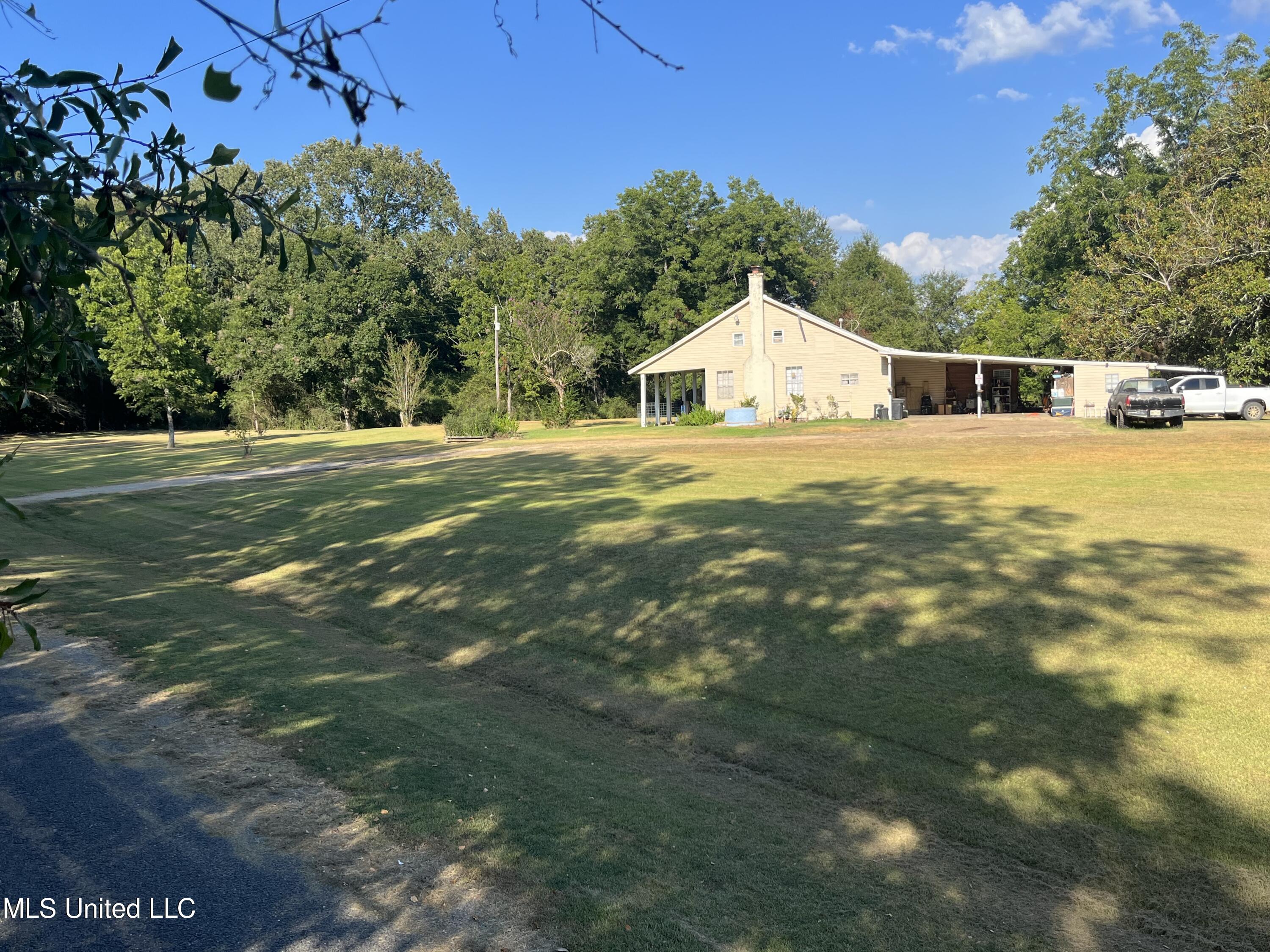 1056 Fairchilds Road, Raymond, Mississippi image 2