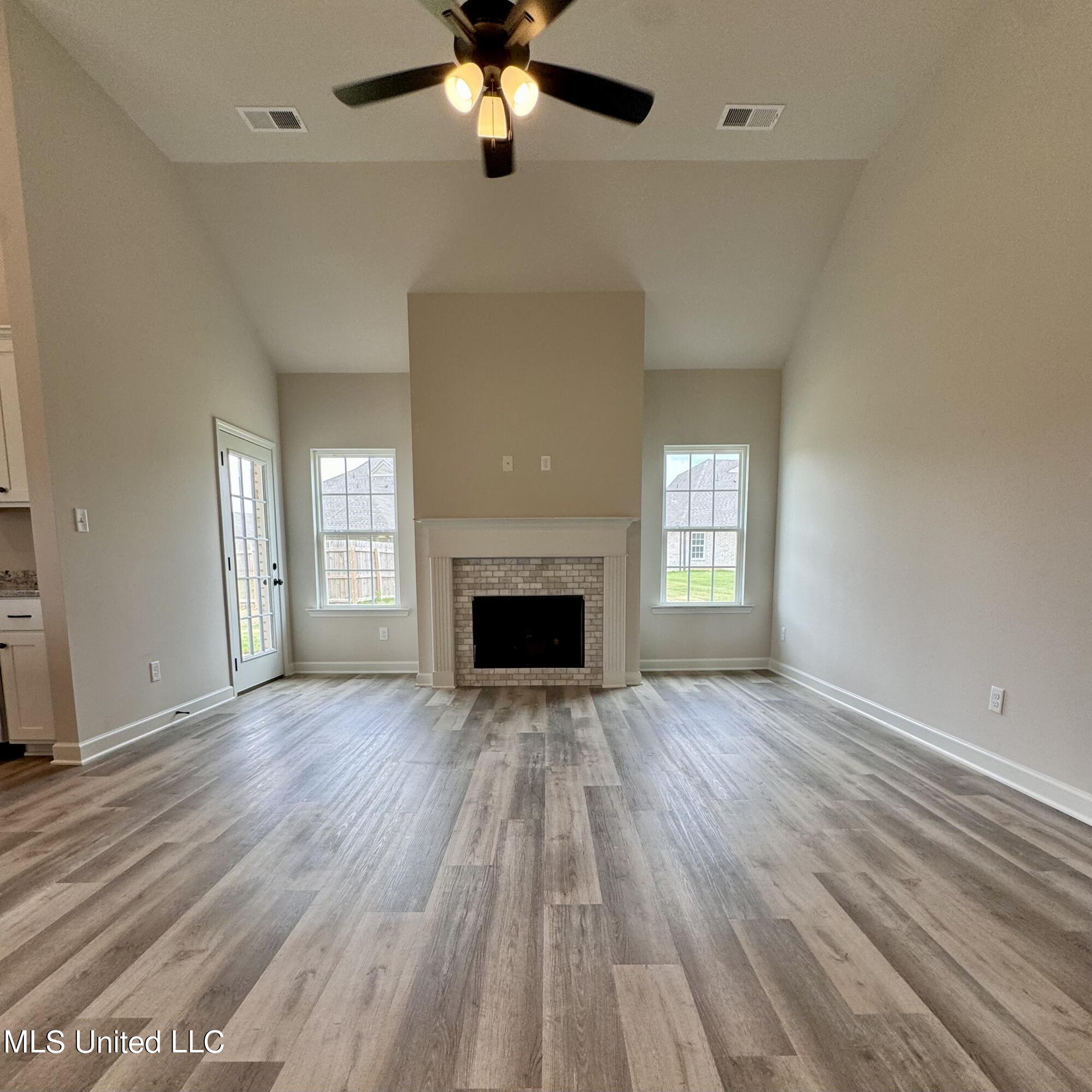 8921 Tucker Lane, Southaven, Mississippi image 9