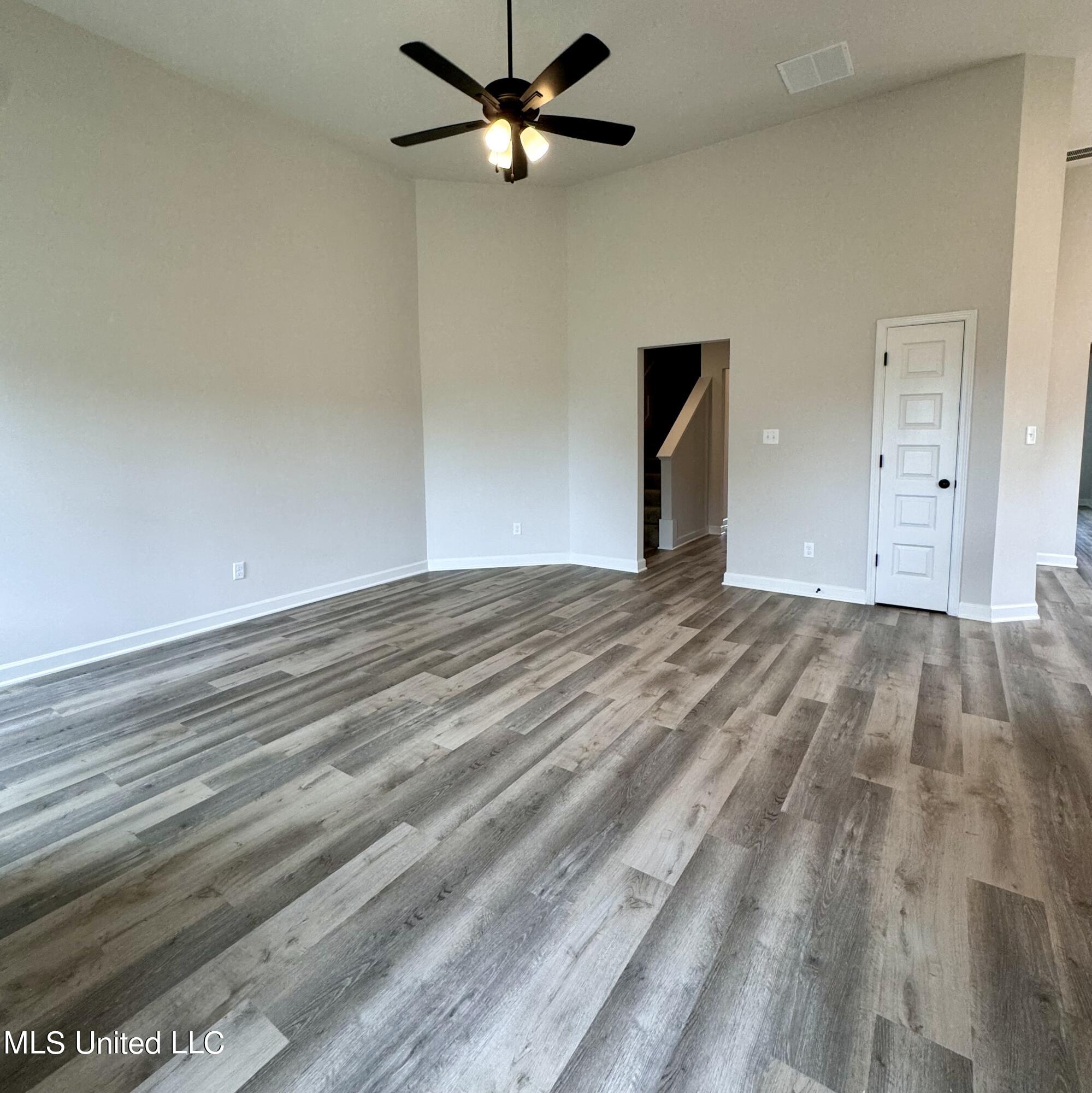 8921 Tucker Lane, Southaven, Mississippi image 16