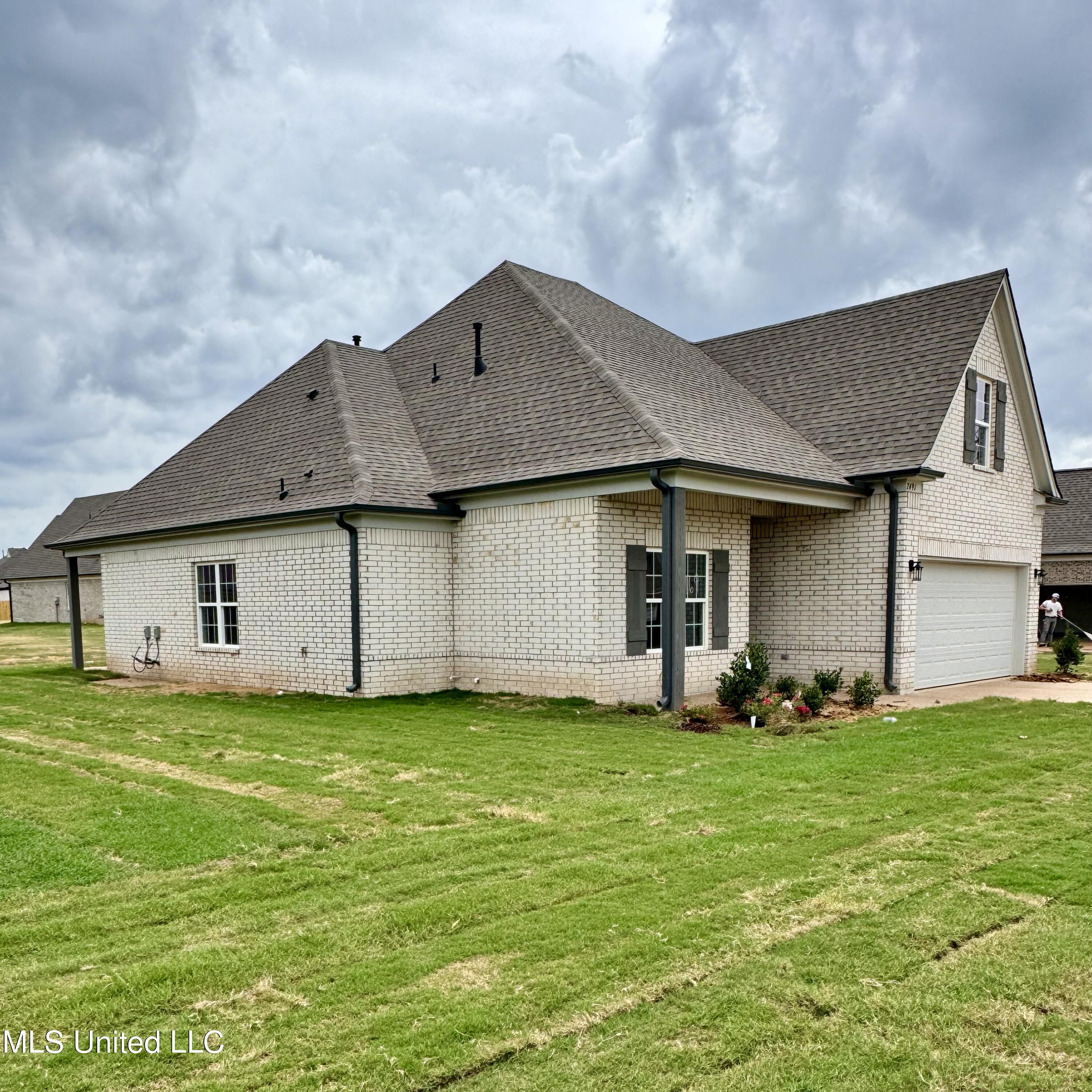 8921 Tucker Lane, Southaven, Mississippi image 8