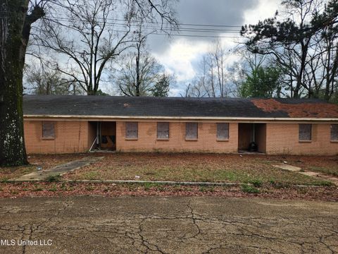 Homes For Sale - 213 Road Of Remembrance<br/> Jackson, MS 39209