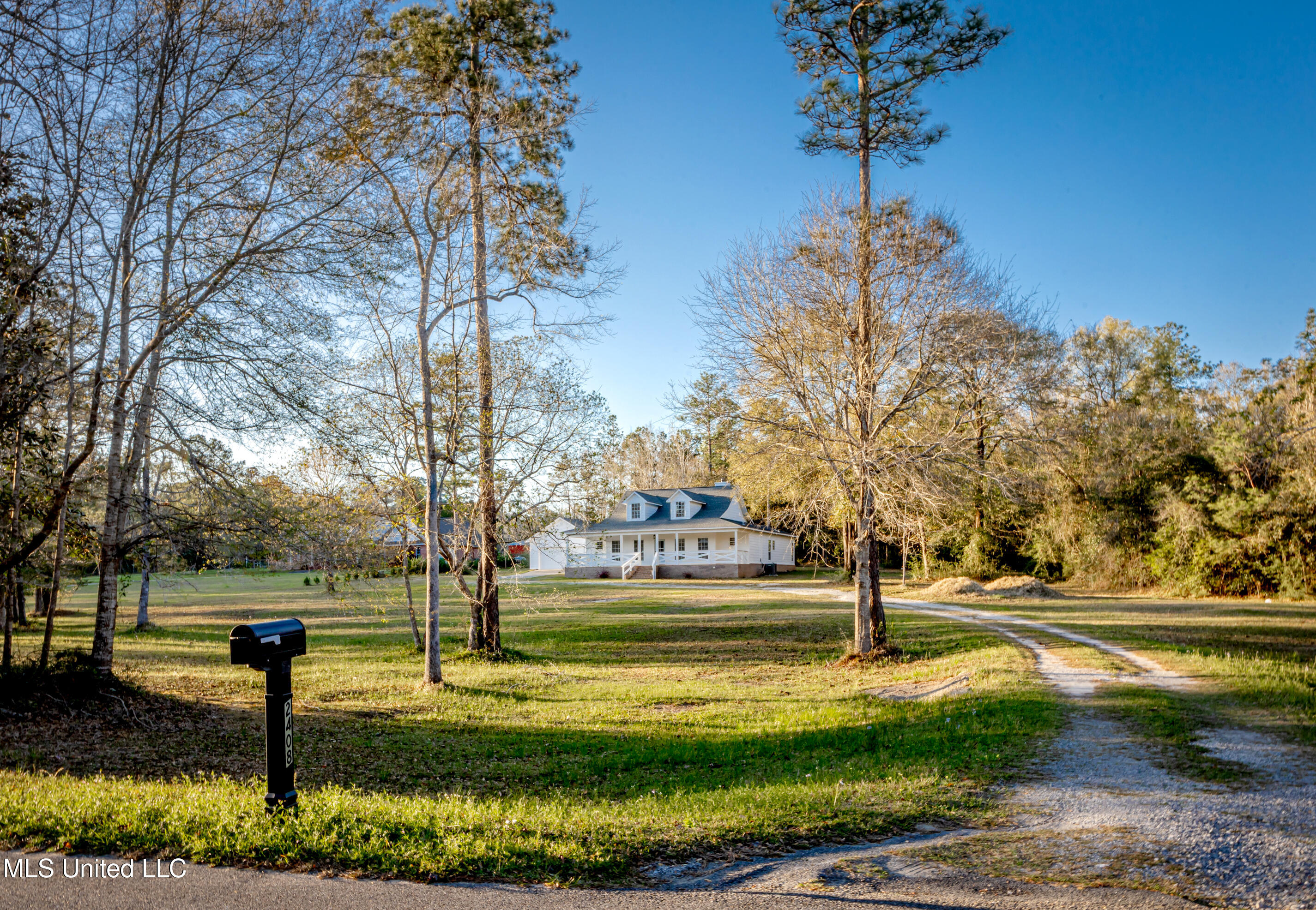 2408 River Bluffs Drive, Vancleave, Mississippi image 44