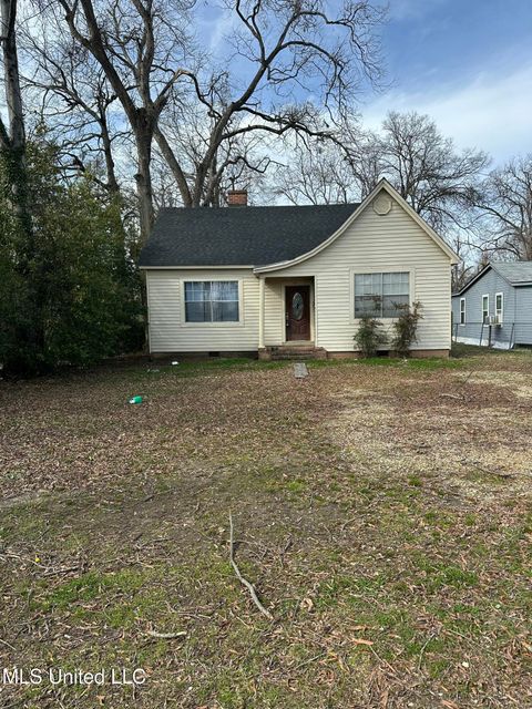 Homes For Sale - 402 W Jefferson Avenue<br/> Greenwood, MS 38930
