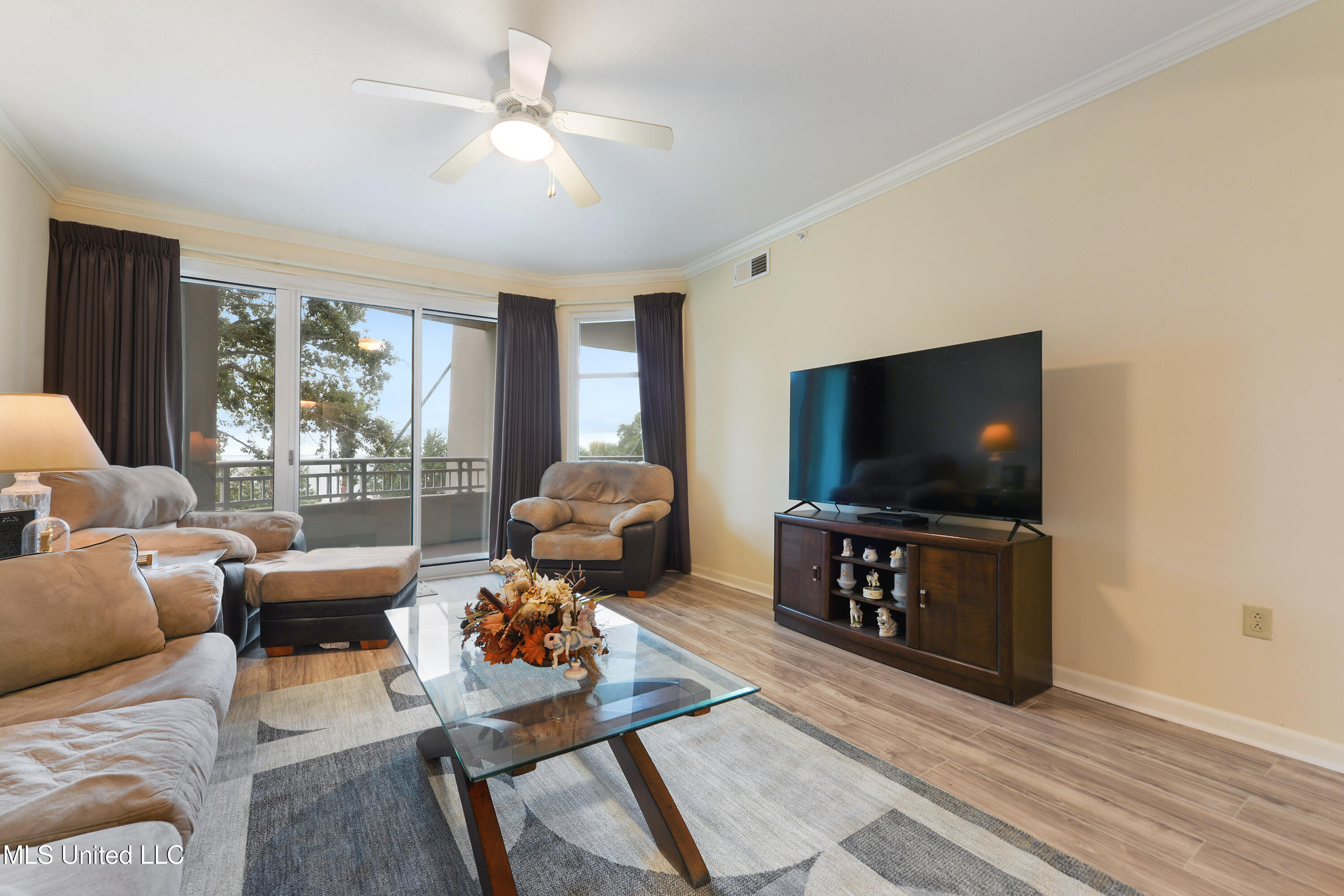 2230 Beach Drive #204, Gulfport, Mississippi image 5