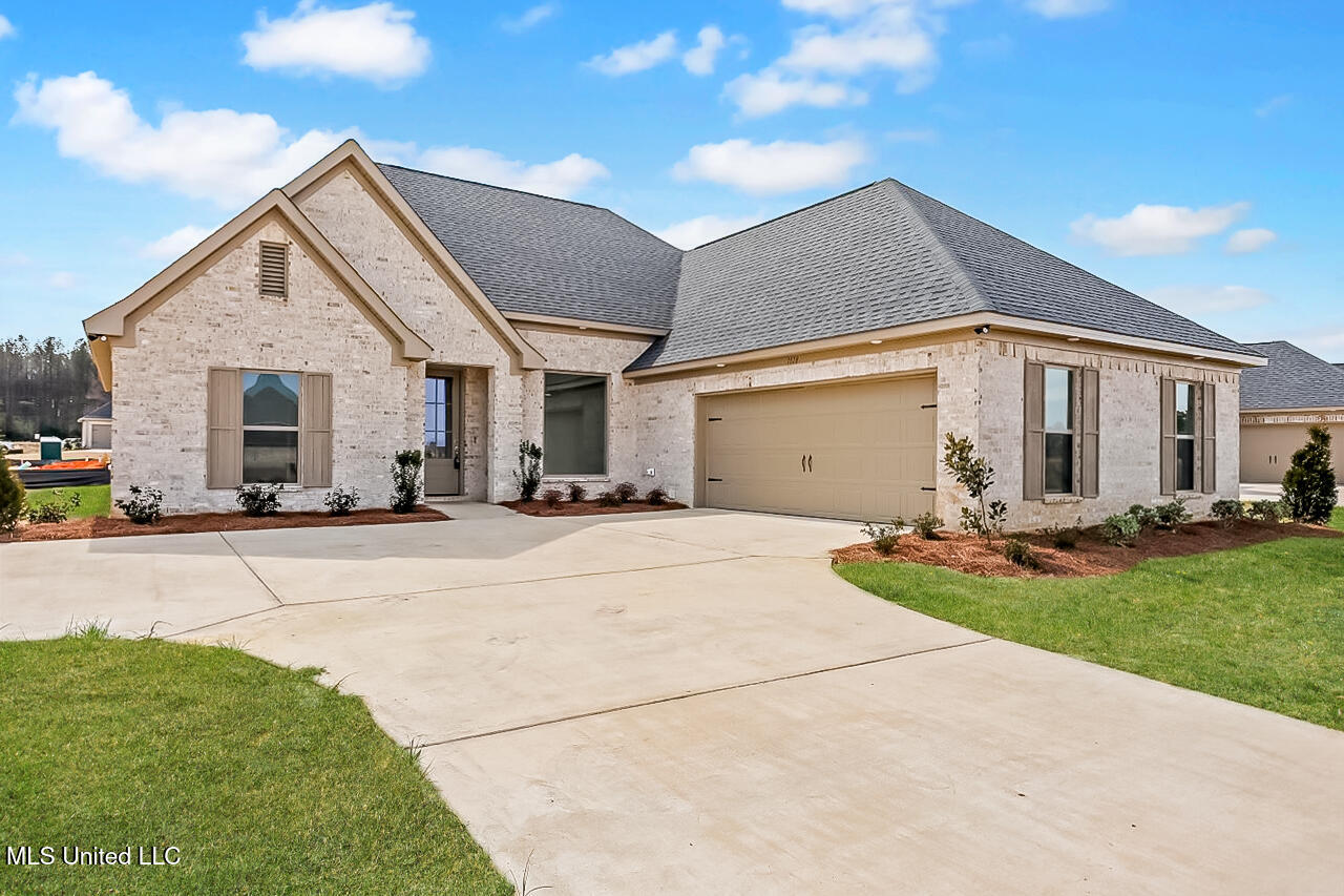 1018 Kensington Drive, Flowood, Mississippi image 2