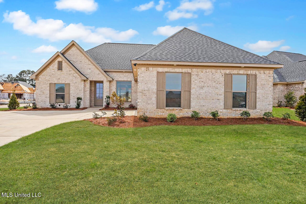 1018 Kensington Drive, Flowood, Mississippi image 1