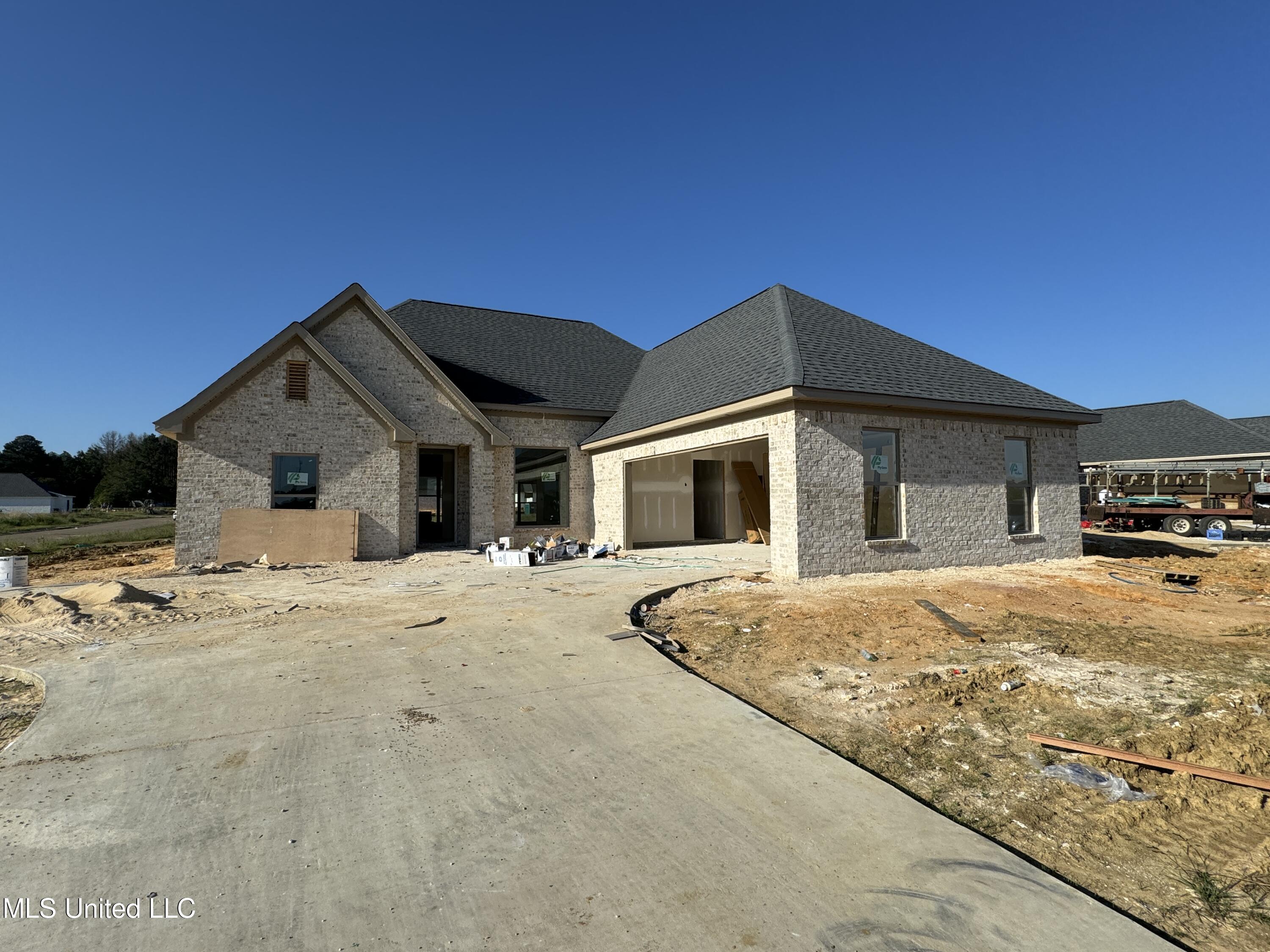 1018 Kensington Drive, Flowood, Mississippi image 2