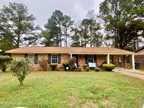 Homes For Sale - 112 Purvis Drive<br/> Crystal Springs, MS 39059