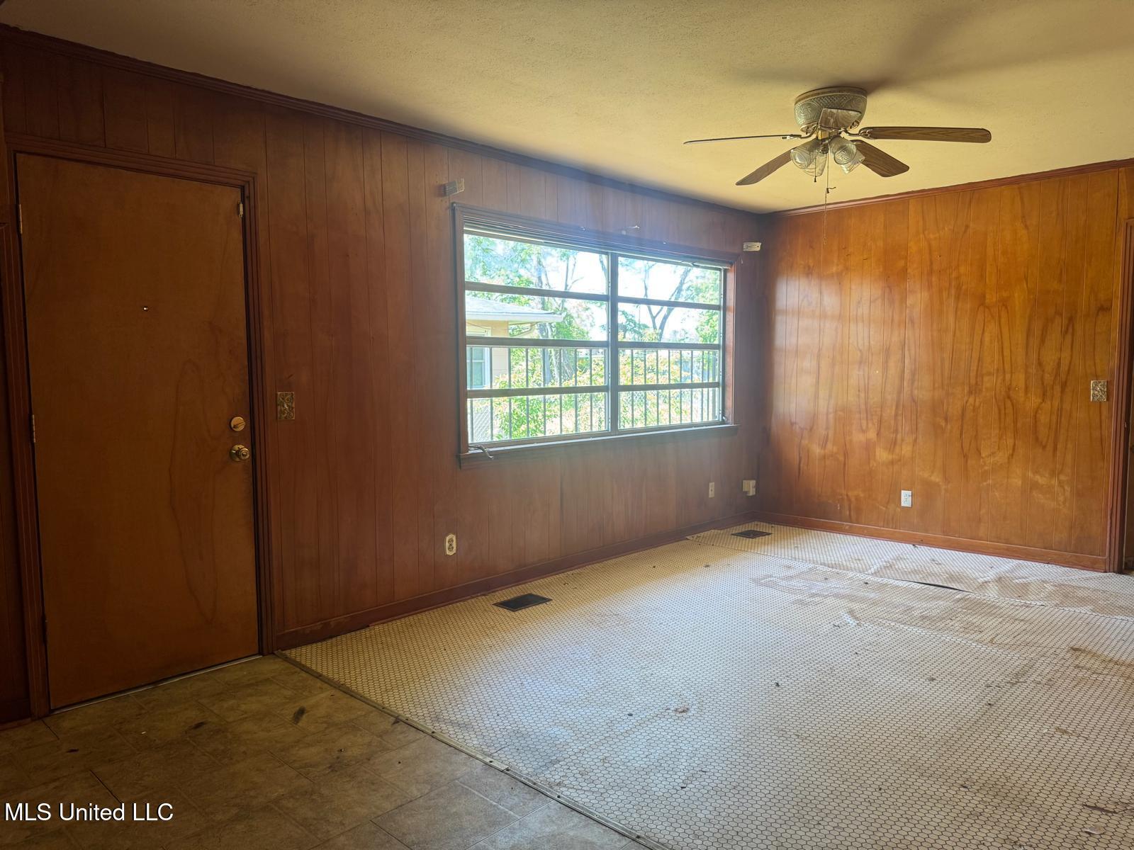 1053 Ellis Avenue, Jackson, Mississippi image 5
