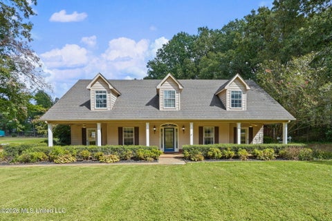 Homes For Sale - 6376 Nellwood Drive<br/> Olive Branch, MS 38654