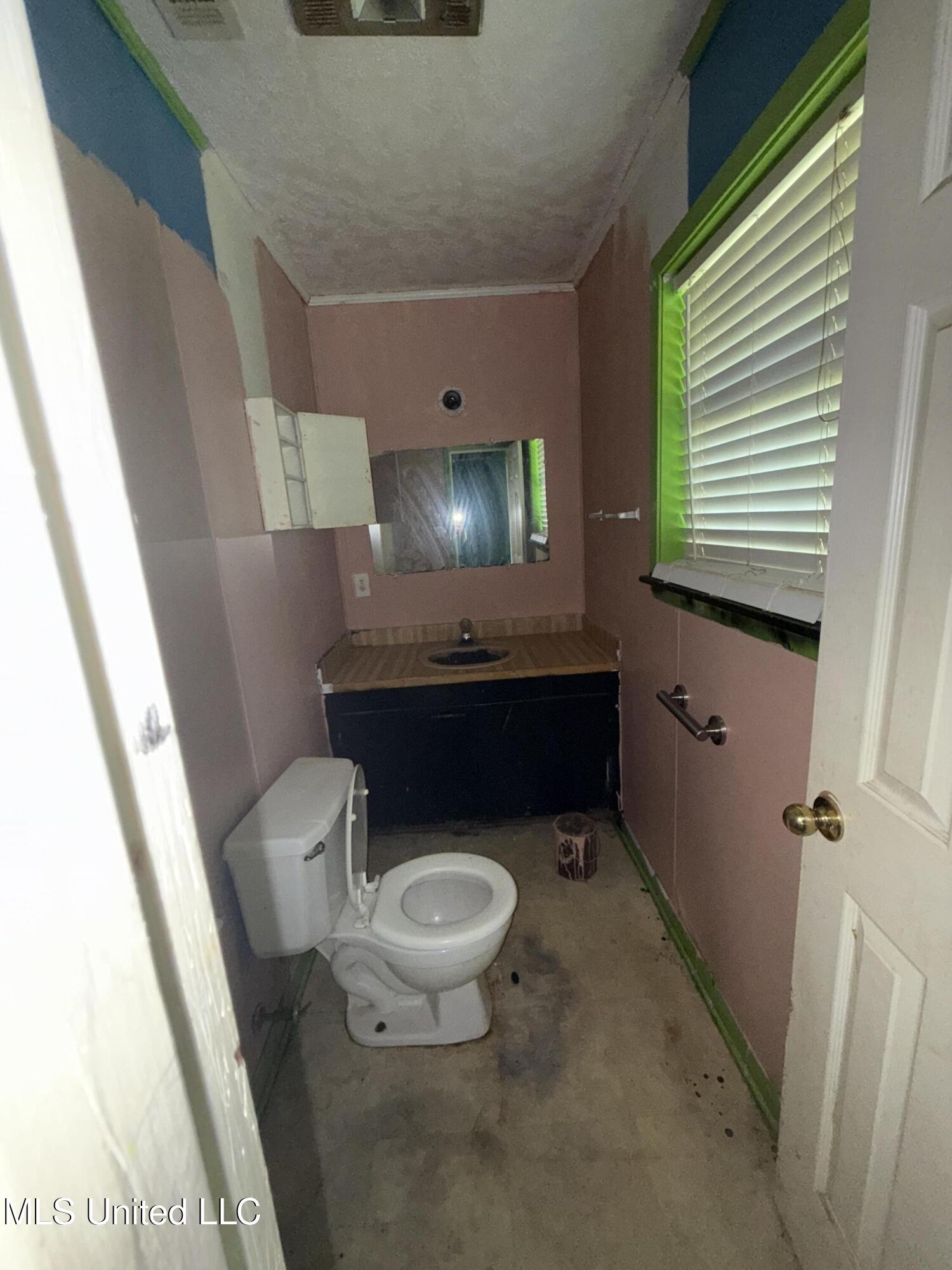 709 Melvin Leach Road, Union, Mississippi image 28