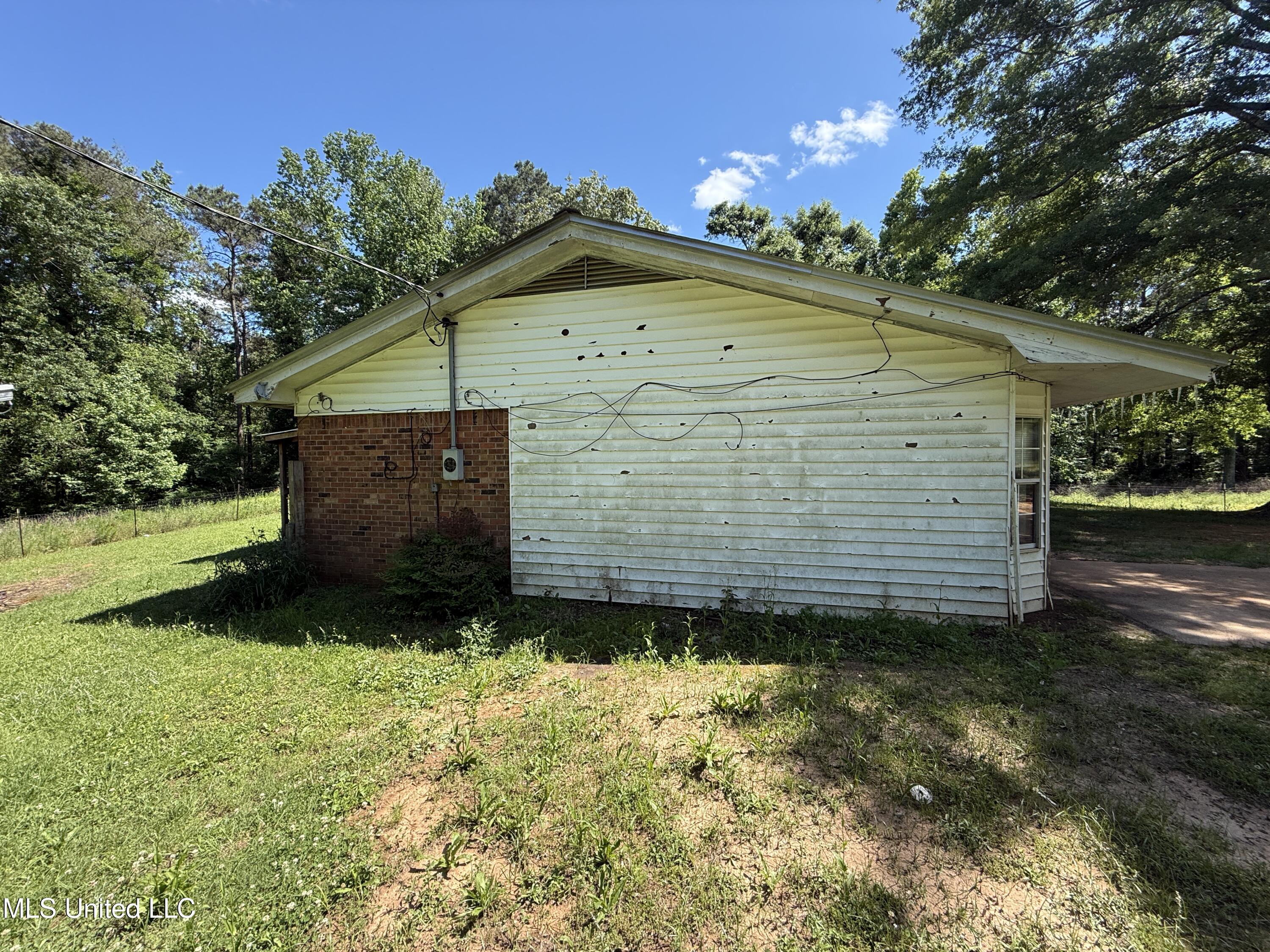 709 Melvin Leach Road, Union, Mississippi image 7