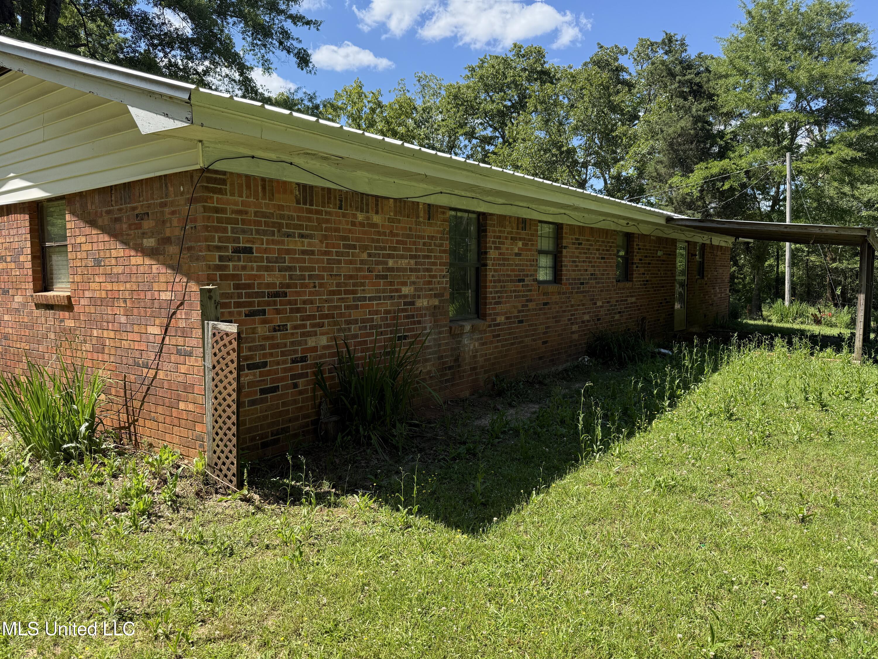 709 Melvin Leach Road, Union, Mississippi image 2