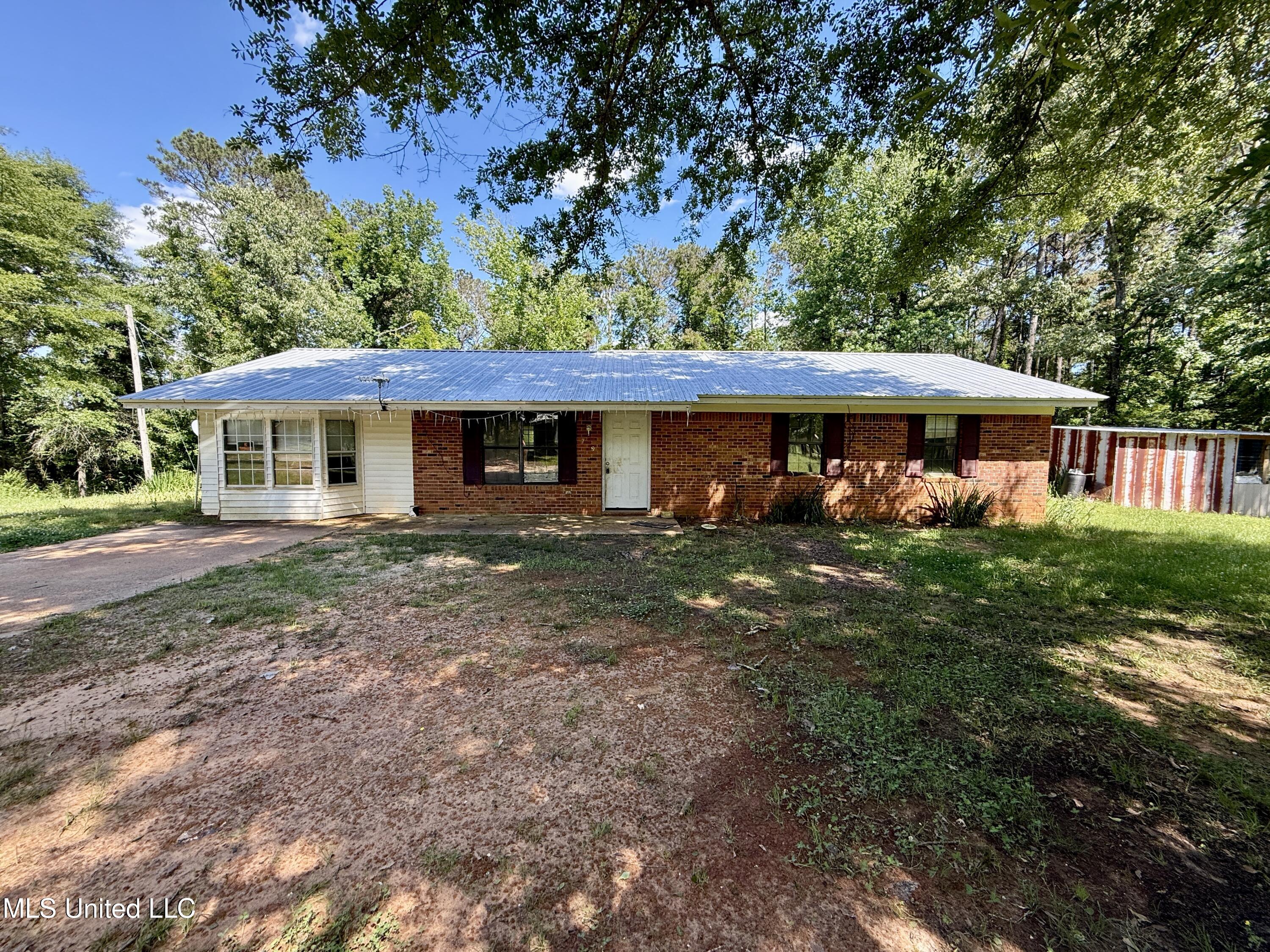 709 Melvin Leach Road, Union, Mississippi image 1