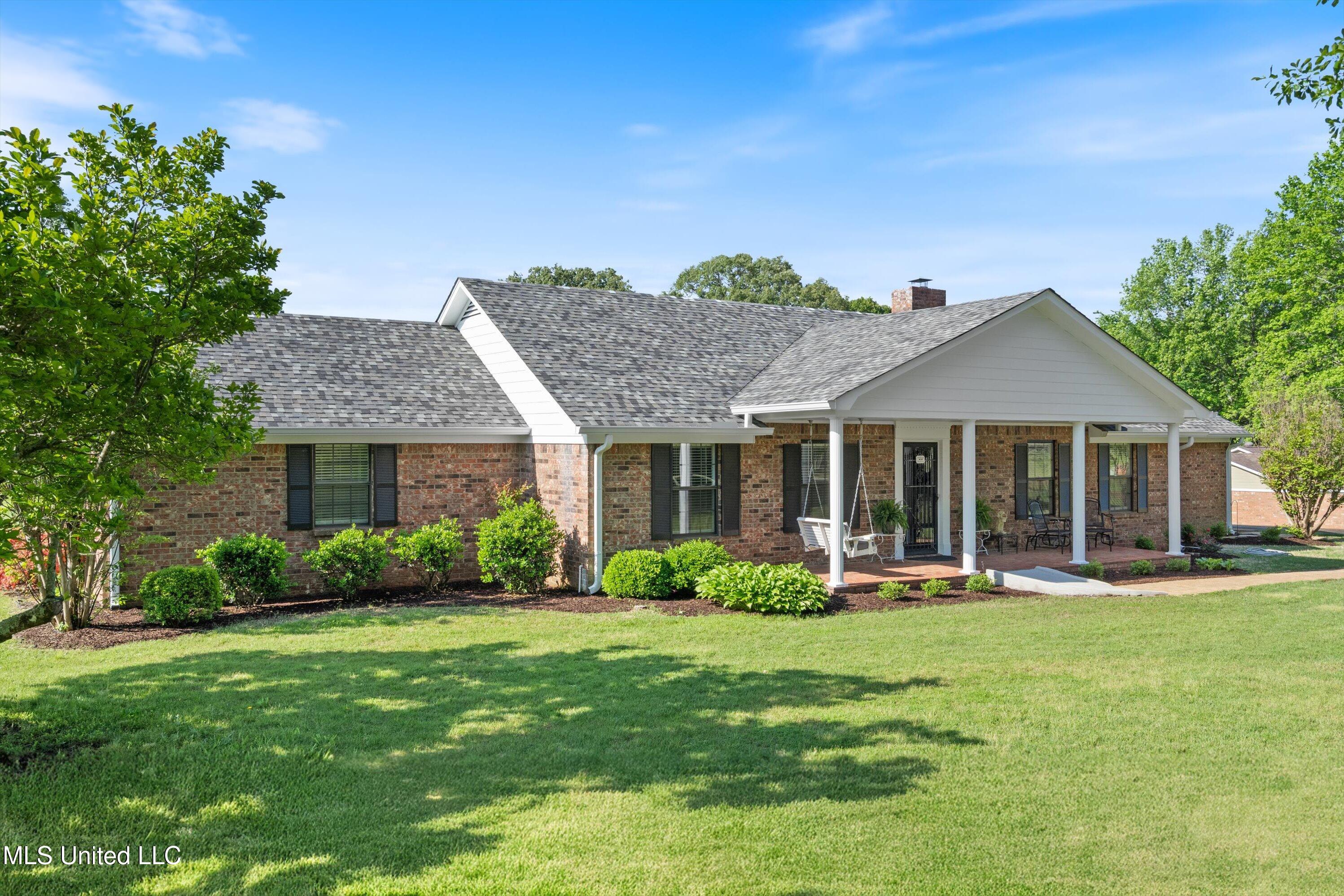 90 Shaker Drive, Senatobia, Mississippi image 2