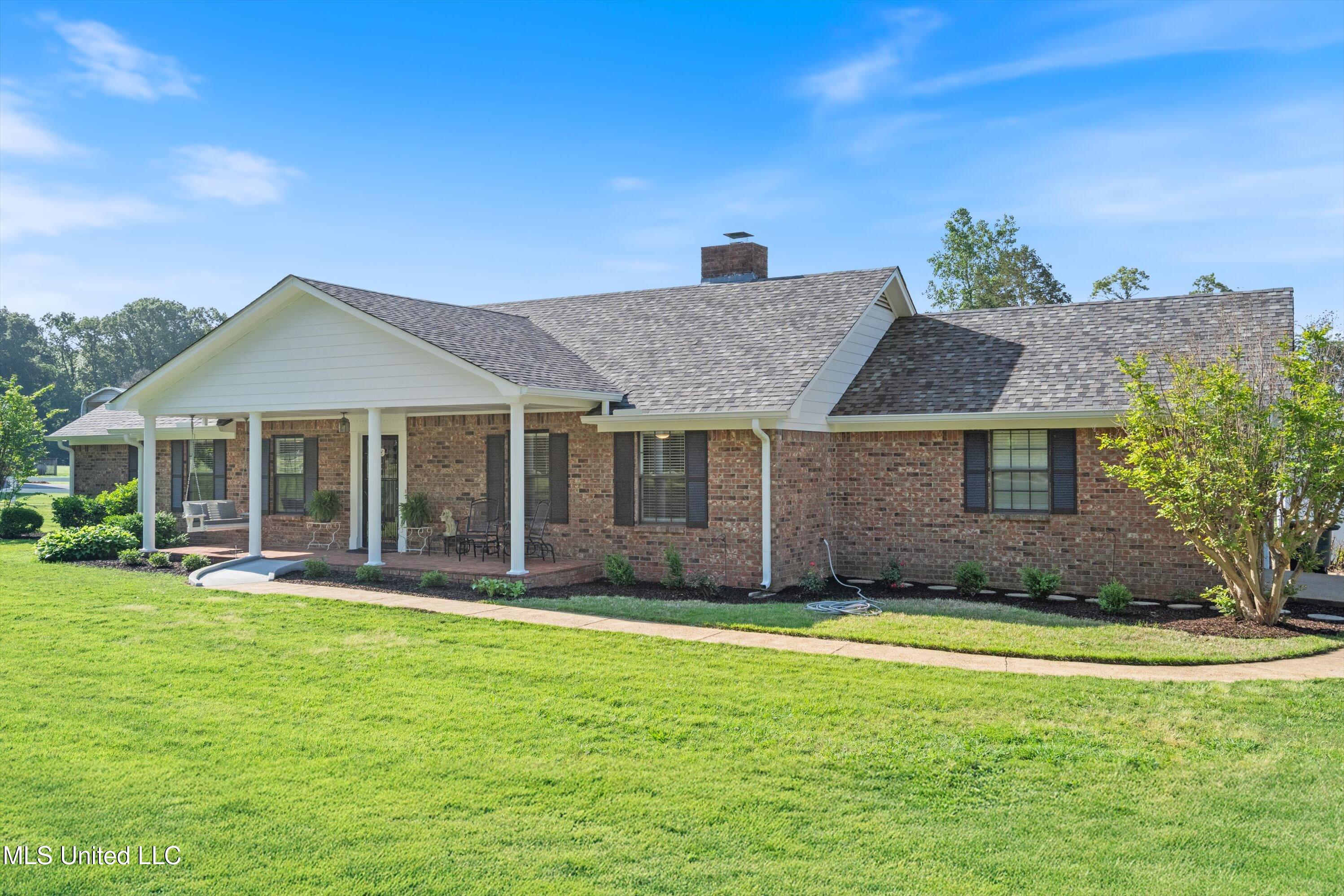 90 Shaker Drive, Senatobia, Mississippi image 3