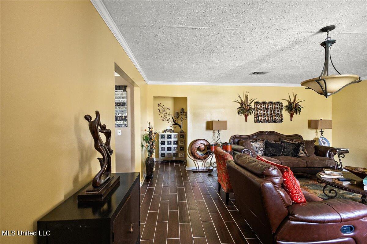 2336 Princess Pine Drive, Jackson, Mississippi image 4