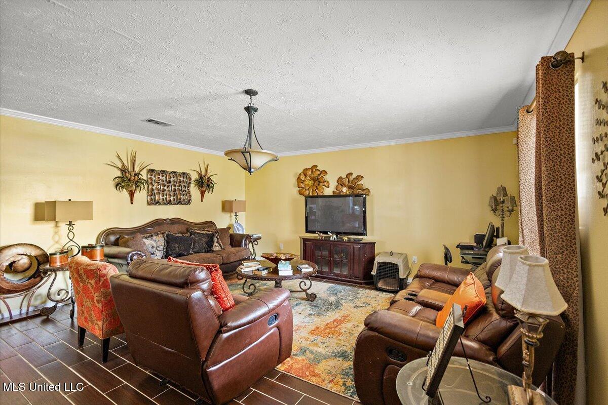 2336 Princess Pine Drive, Jackson, Mississippi image 5
