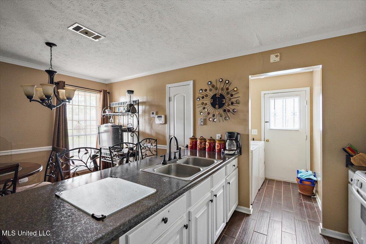 2336 Princess Pine Drive, Jackson, Mississippi image 7