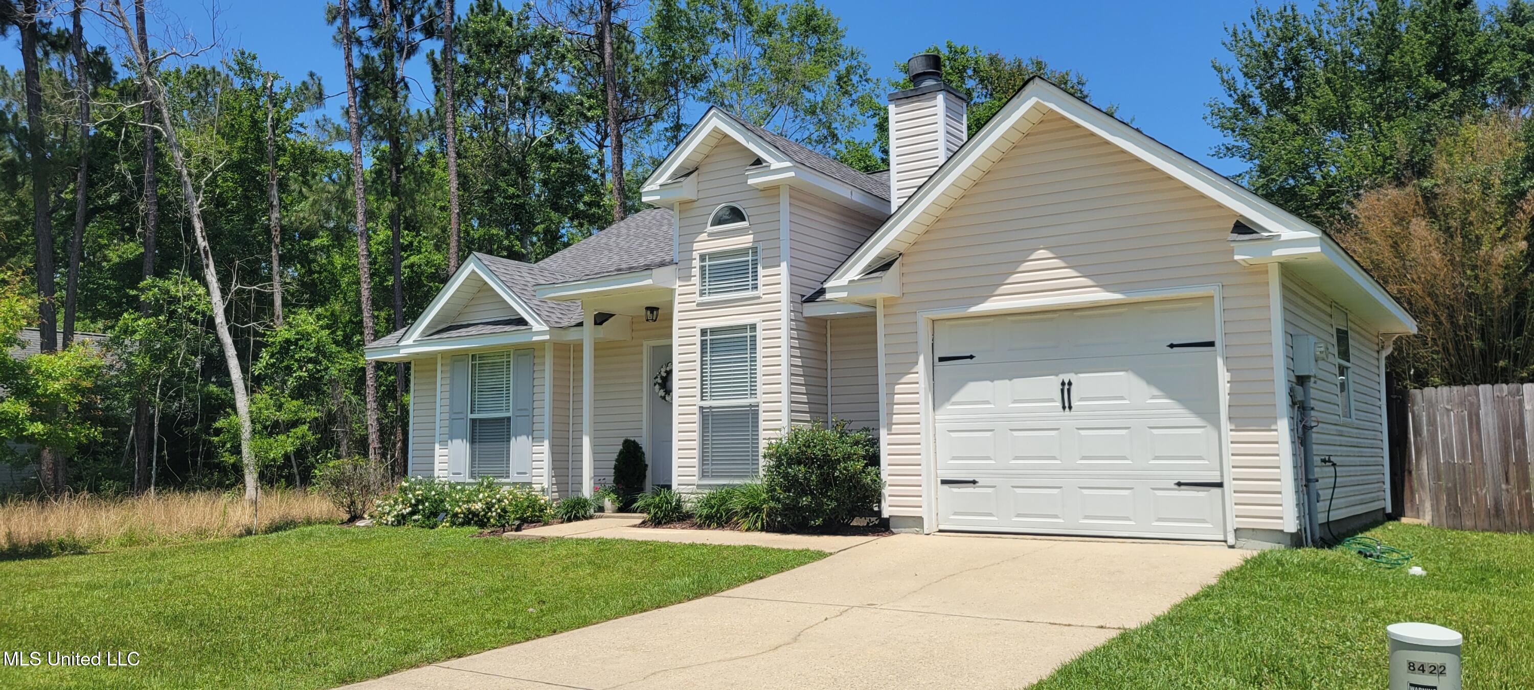 8422 Kaleki Way, Diamondhead, Mississippi image 2